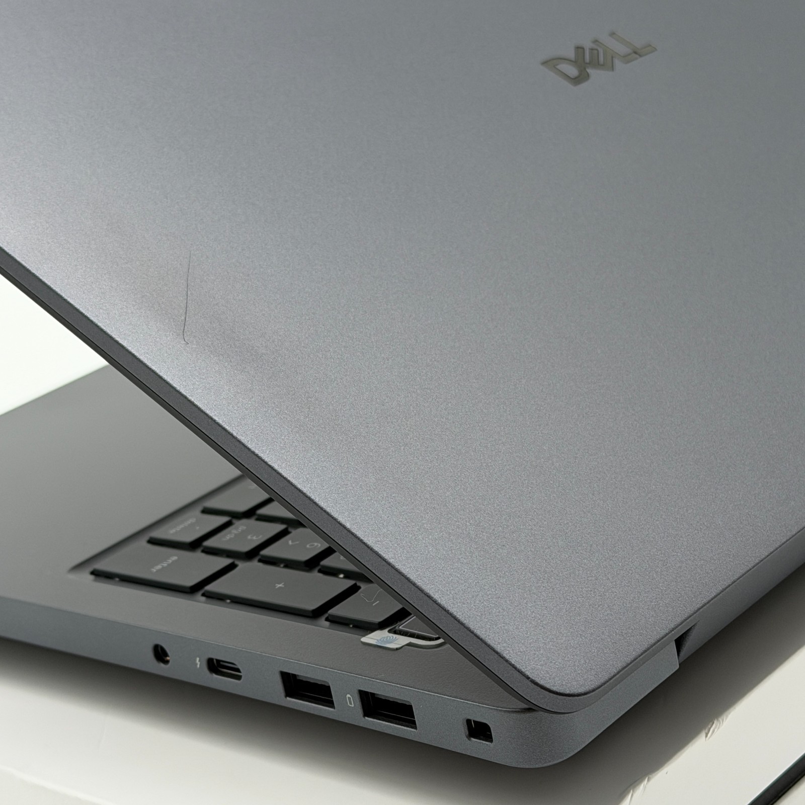Dell Pro Max 16 Plus, $6.5K MSRP, OLED TOUCH RTX PRO 1000 64GB RAM WARRANTY 2030