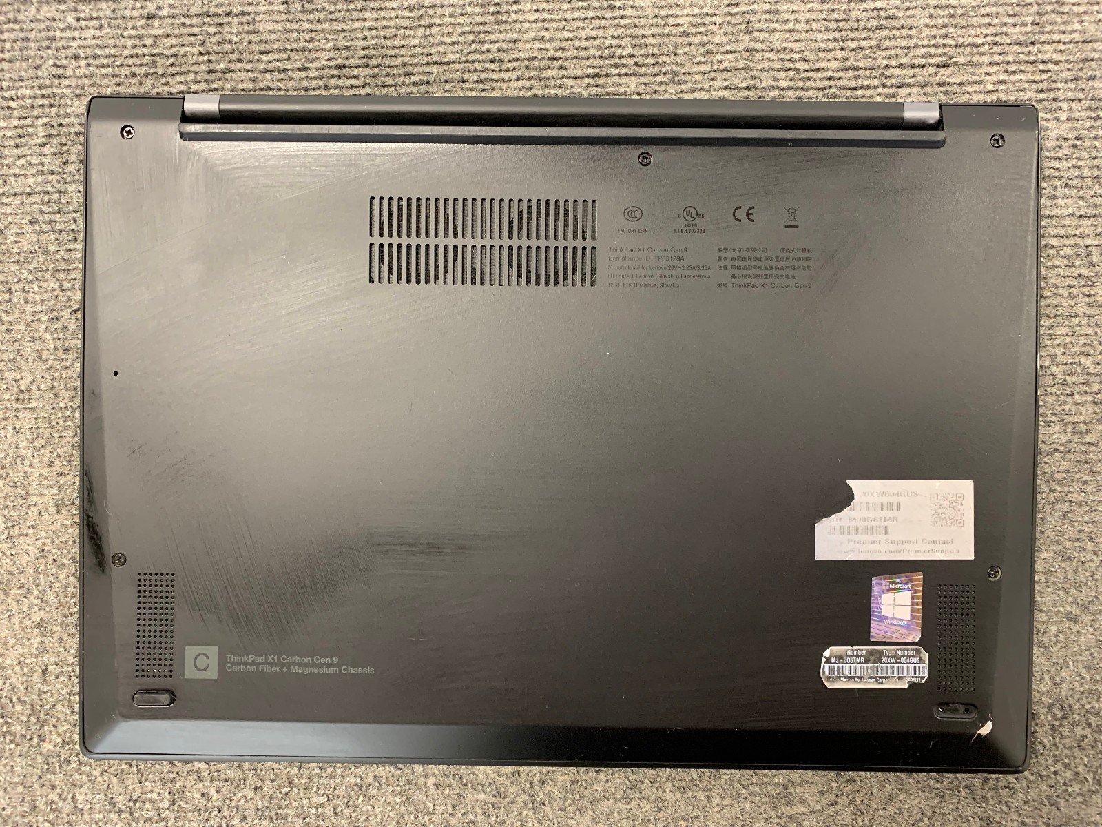 Lenovo ThinkPad X1 Carbon Gen 9 14″ i7-1185G7 16GB, No Storage, Remote Managed