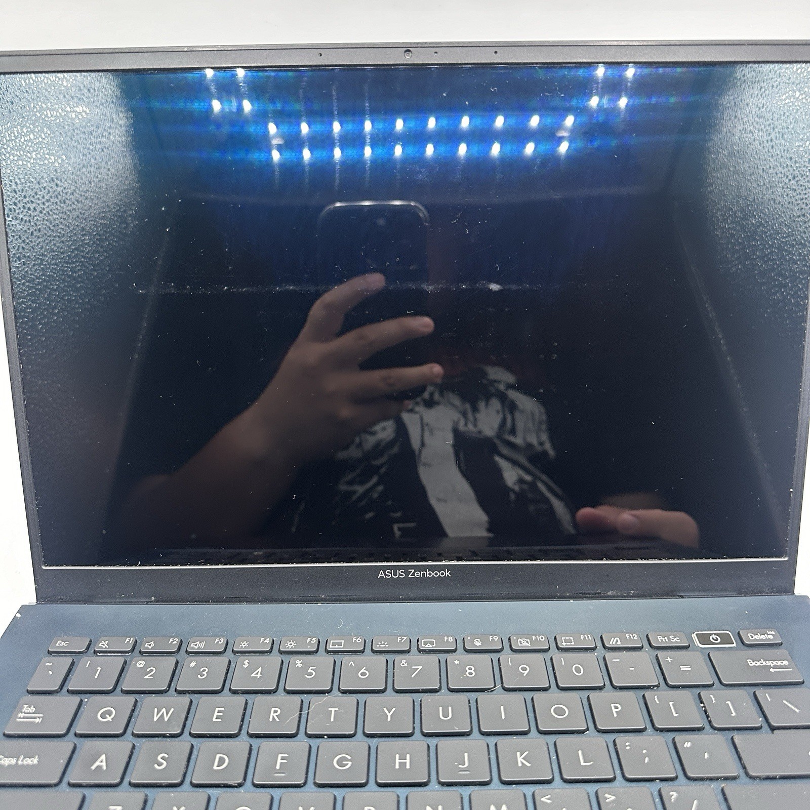 Asus Zenbook 14 OLED Q409Z 14″ i5-1240P 1.7GHz 8GB RAM 256GB SSD READ