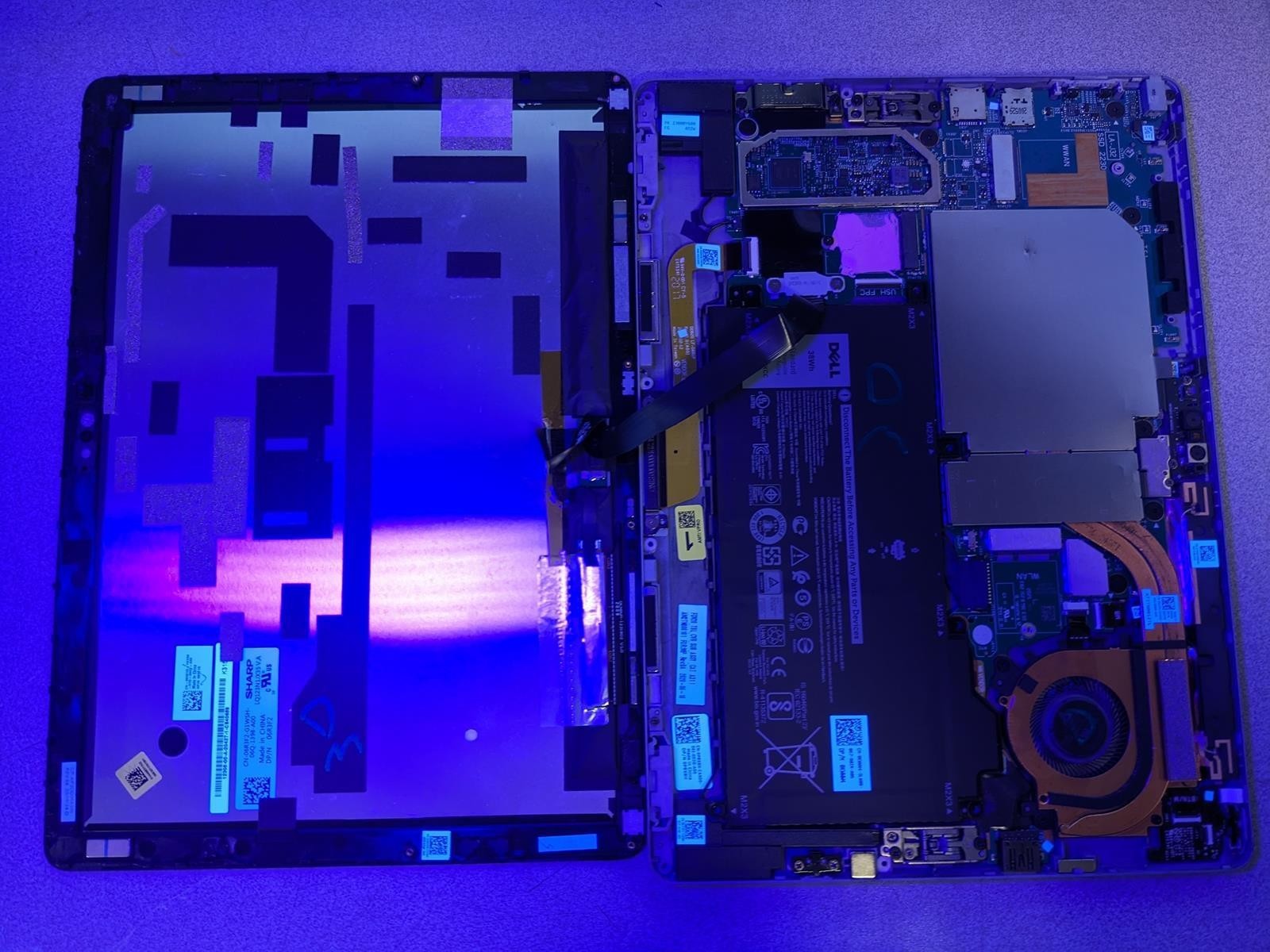 DELL LATITUDE 7210 2-IN-1 i7-10610U @ 1.8GHz, 16GB RAM, NO HDD/OS – (FOR PARTS)