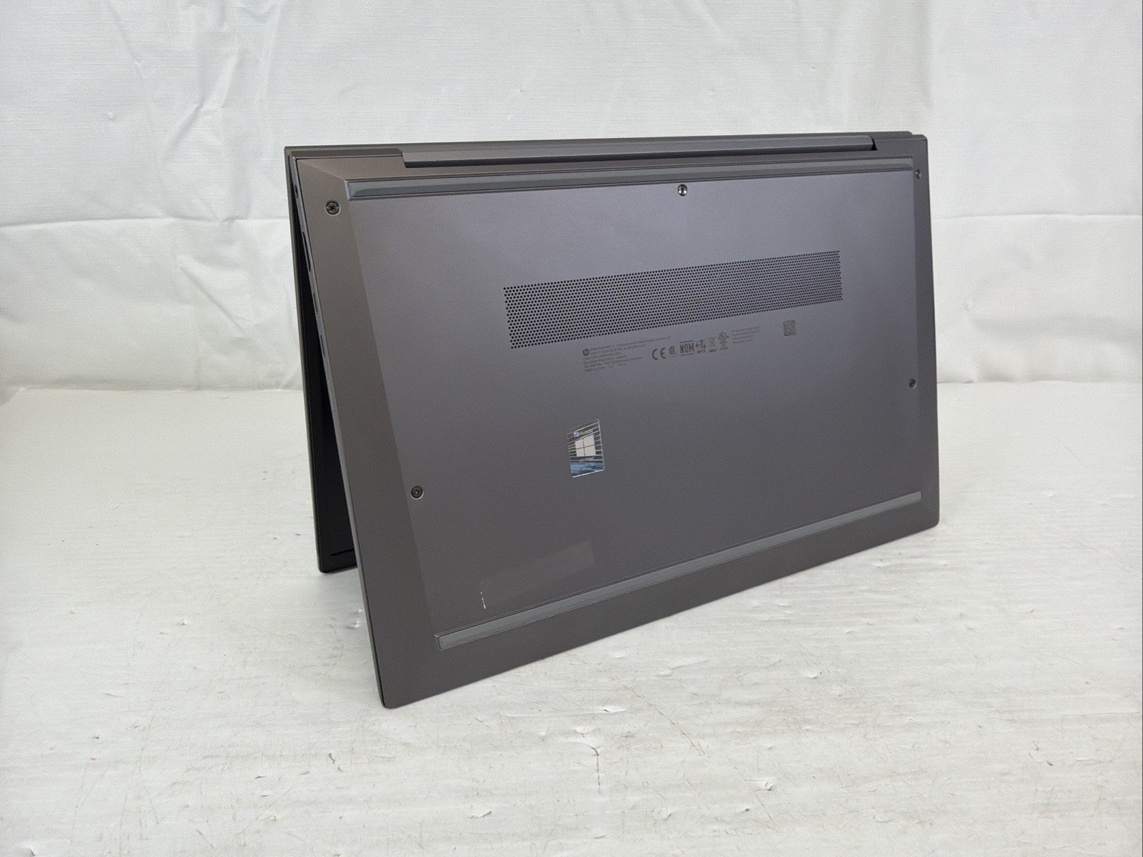 HP ZBook Firefly 14-inch G8 Core i5-1135G7@2.40GHz 16GB RAM NO SSD/OS Unit #4