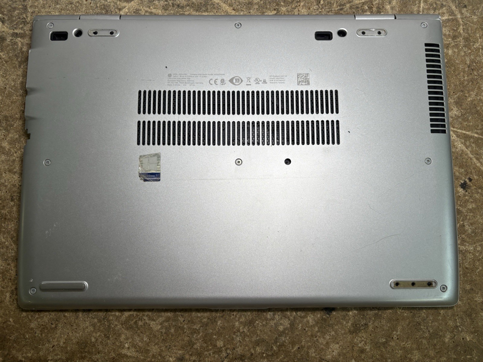 HP Probook 640 G5 14″ i7-8665U 1.9Ghz NO RAM NO OS NO SSD NVMe WIN 11 PRO