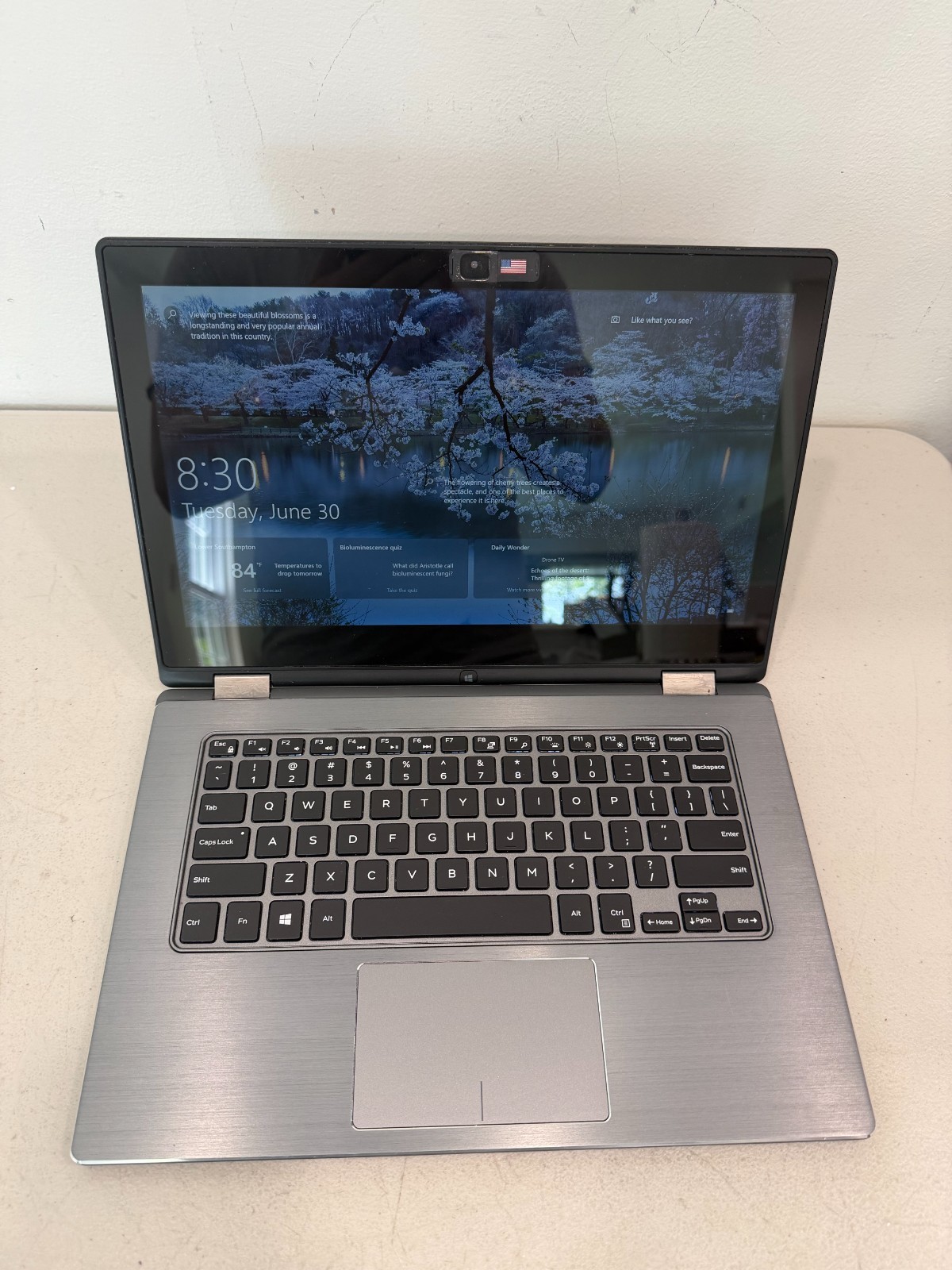 Dell Inspiron 13 7353 2-in-1 13.3″ Touch i3-6100U 8GB 128GB SSD Backlit KB