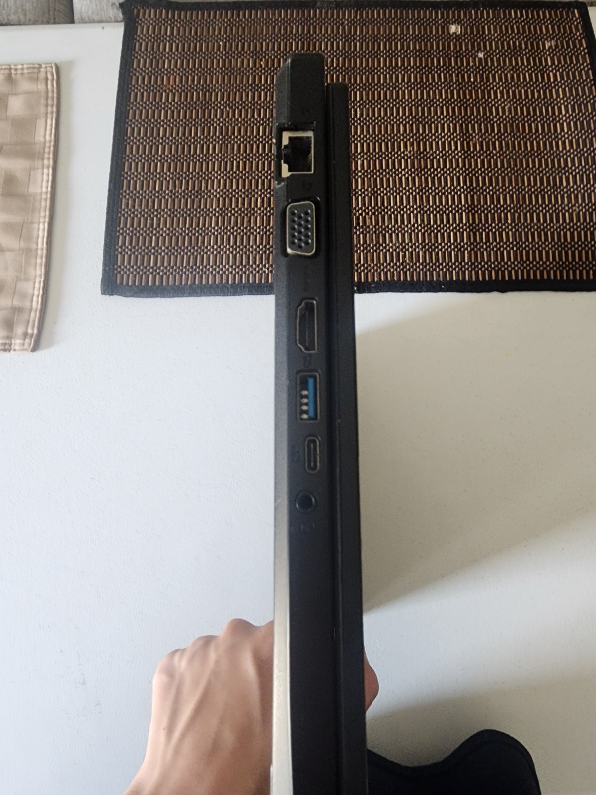 Acer TravelMate P214-51 14″ Intel Core i5-8250U @ 1.60 GHz 8GB 256GB SSD READ
