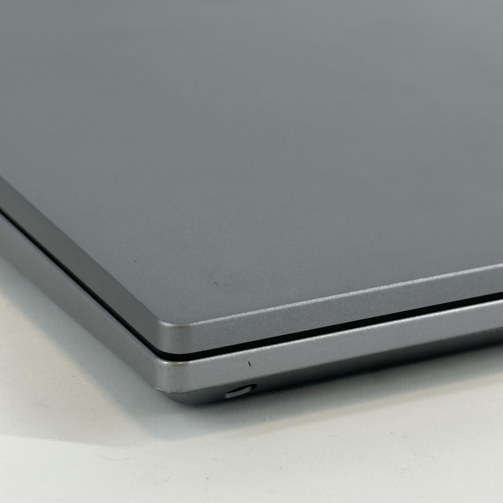 Lenovo ThinkPad E14 Gen 5 Gray FHD+ 2.0 GHz Ryzen 7 7730U 16GB RAM 1TB SSD Good