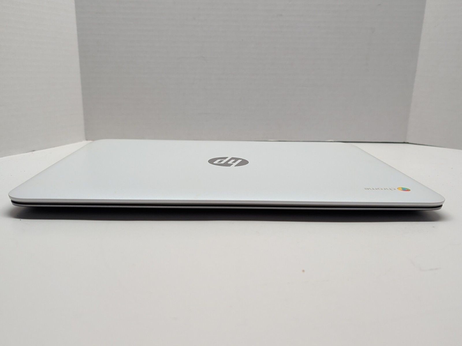 HP Chromebook 14-ak013dx White 14″ Intel Celeron Chrome OS Tested Working