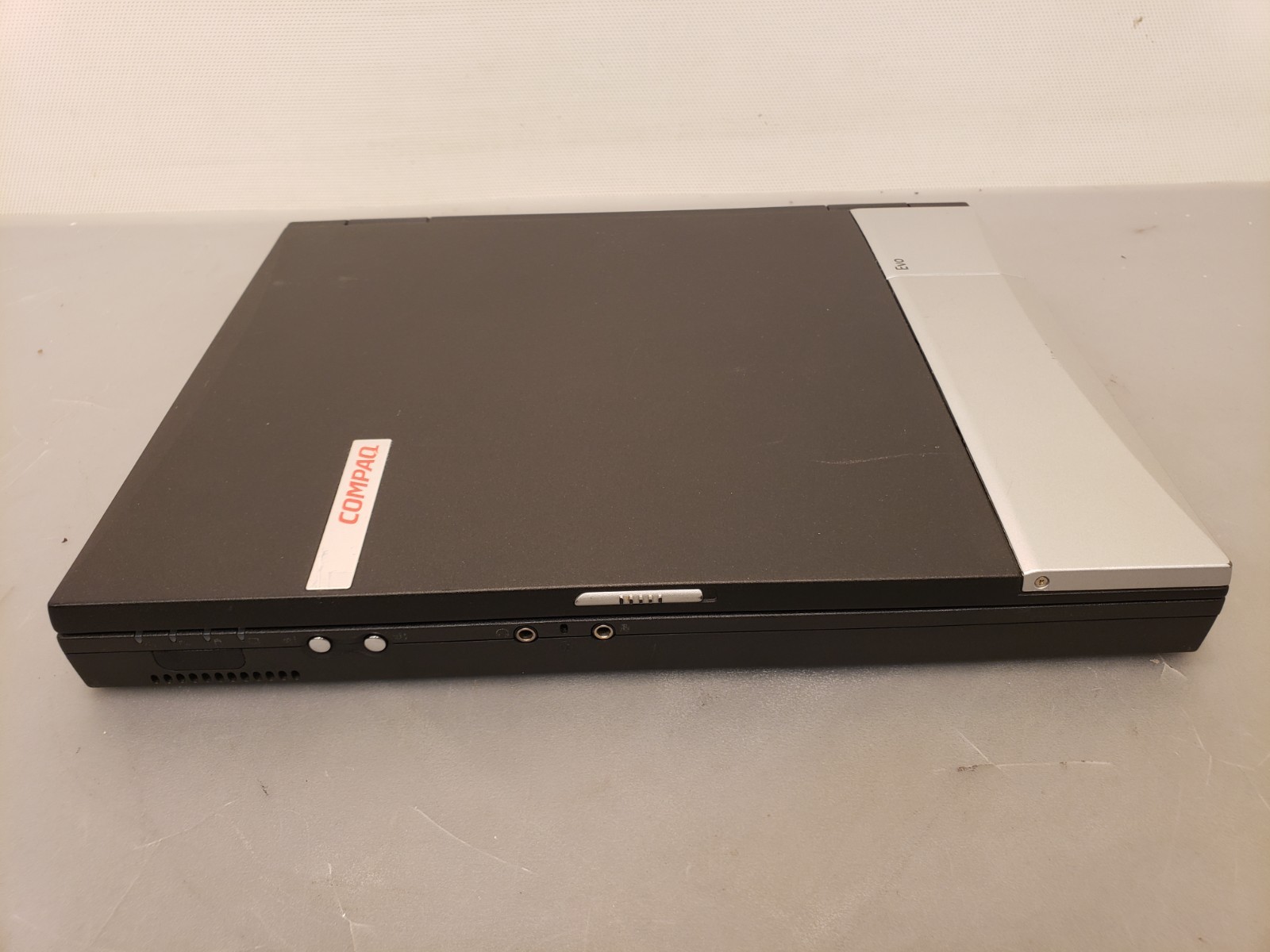 Vintage Compaq EVO N610C Laptop Pentium 4 1.8GHz 768MB 60GB WinXP Pro SP2