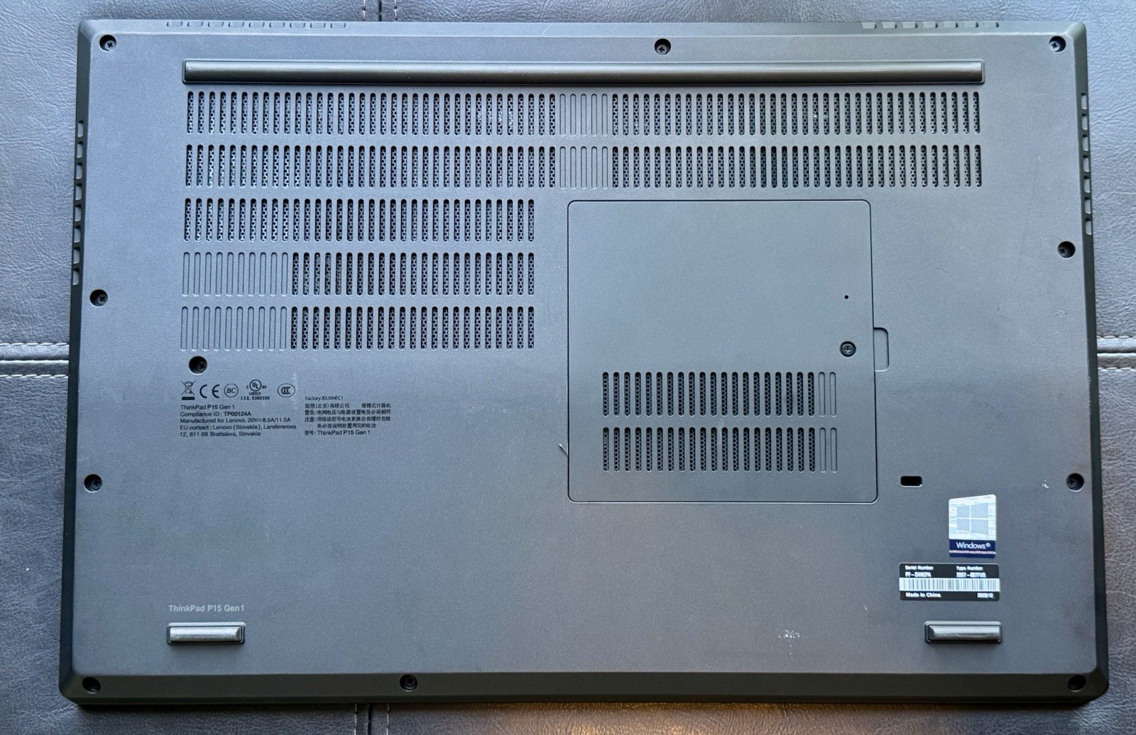 ThinkPad P15 Gen 1 i7-10750H 32GB 1TB Quadro T1000 FHD Win11 with Charger