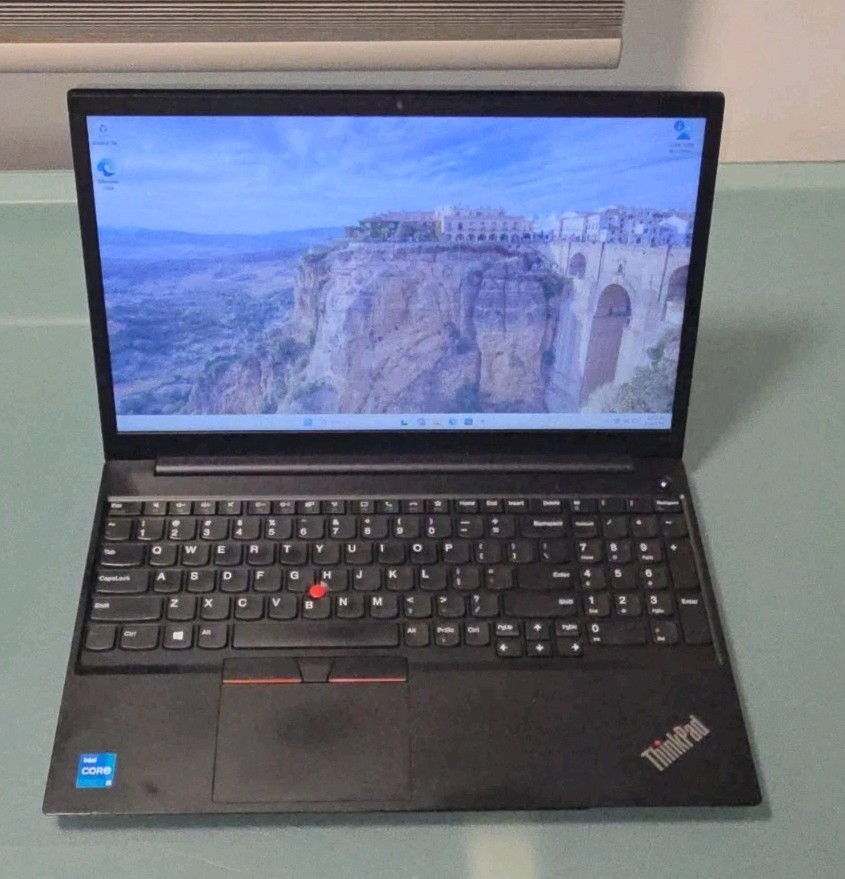 Lenovo ThinkPad E15 Gen 2 i5-1135G7 16GB RAM 512GB SSD Windows 11 15.6″