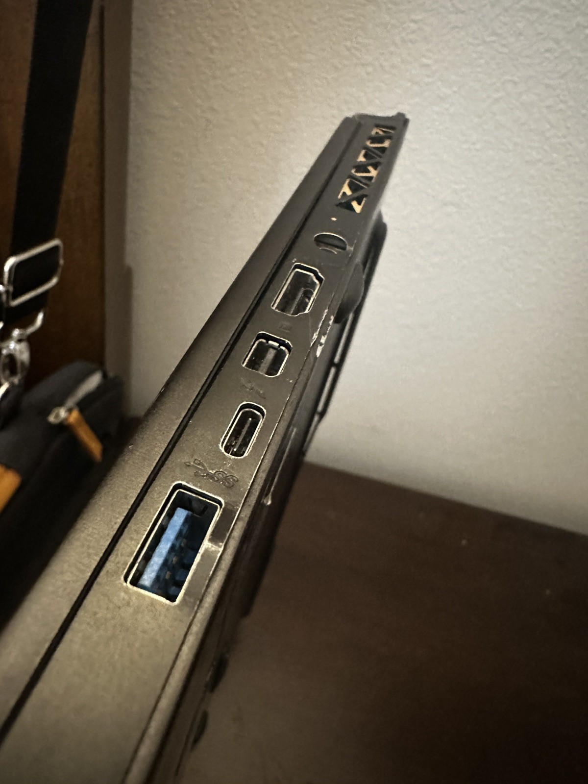 MSI GS65 Stealth Thin 8RF Gaming Laptop