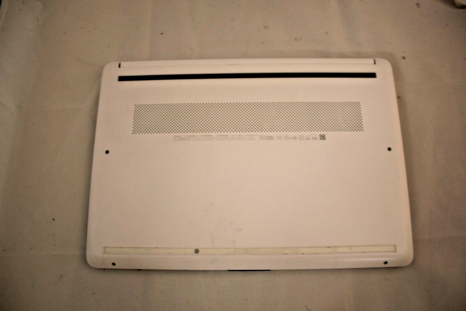 HP Laptop (snowflake) w/ charger (64 gb hard drive, 4 gb ram) 14-DQ0002DX