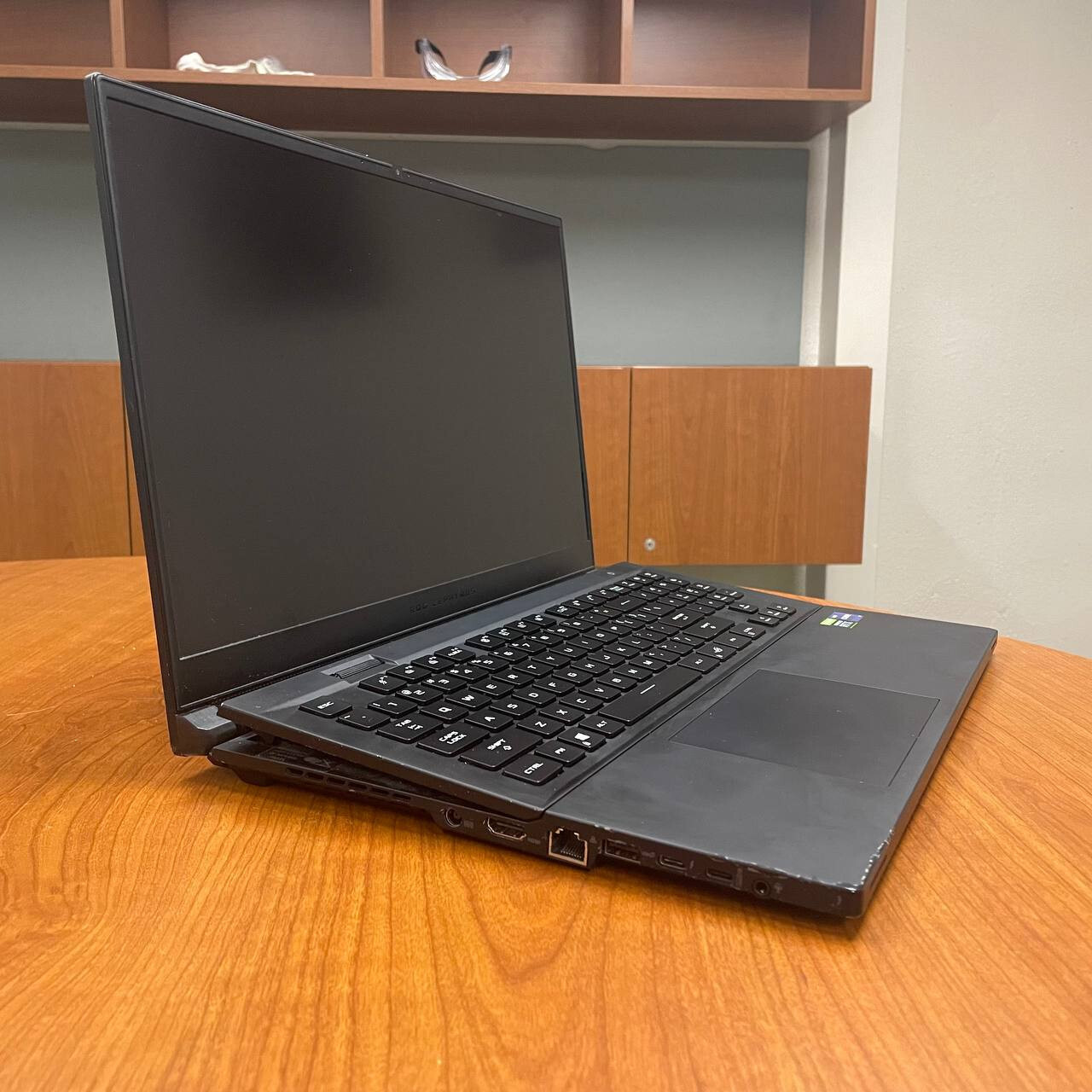 Asus ROG Zephyrus s17. RTX 3080, i9-11900H. 165Hz 2K Panel