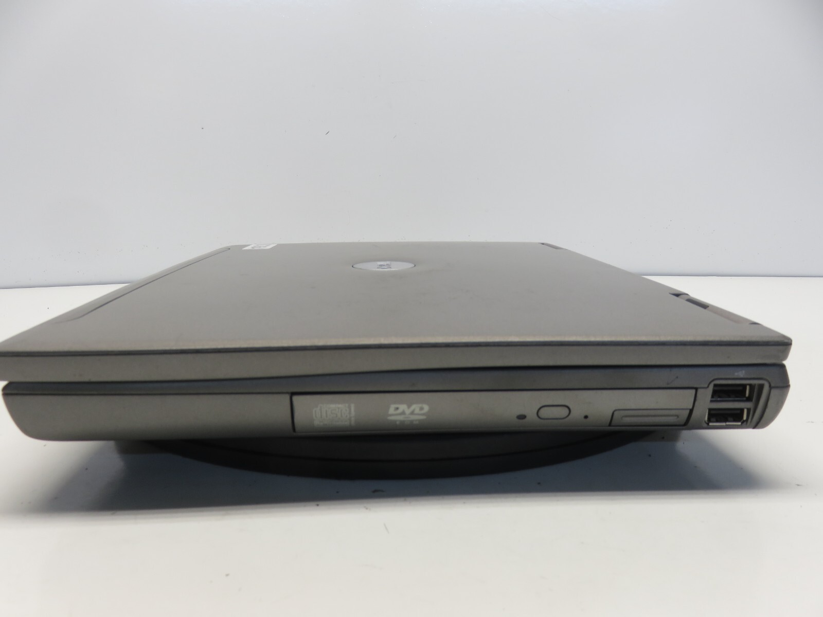 Dell Latitude D610 Intel Pentium M 1.86GHz 1.5GB 40 GB WIN XP No Batt