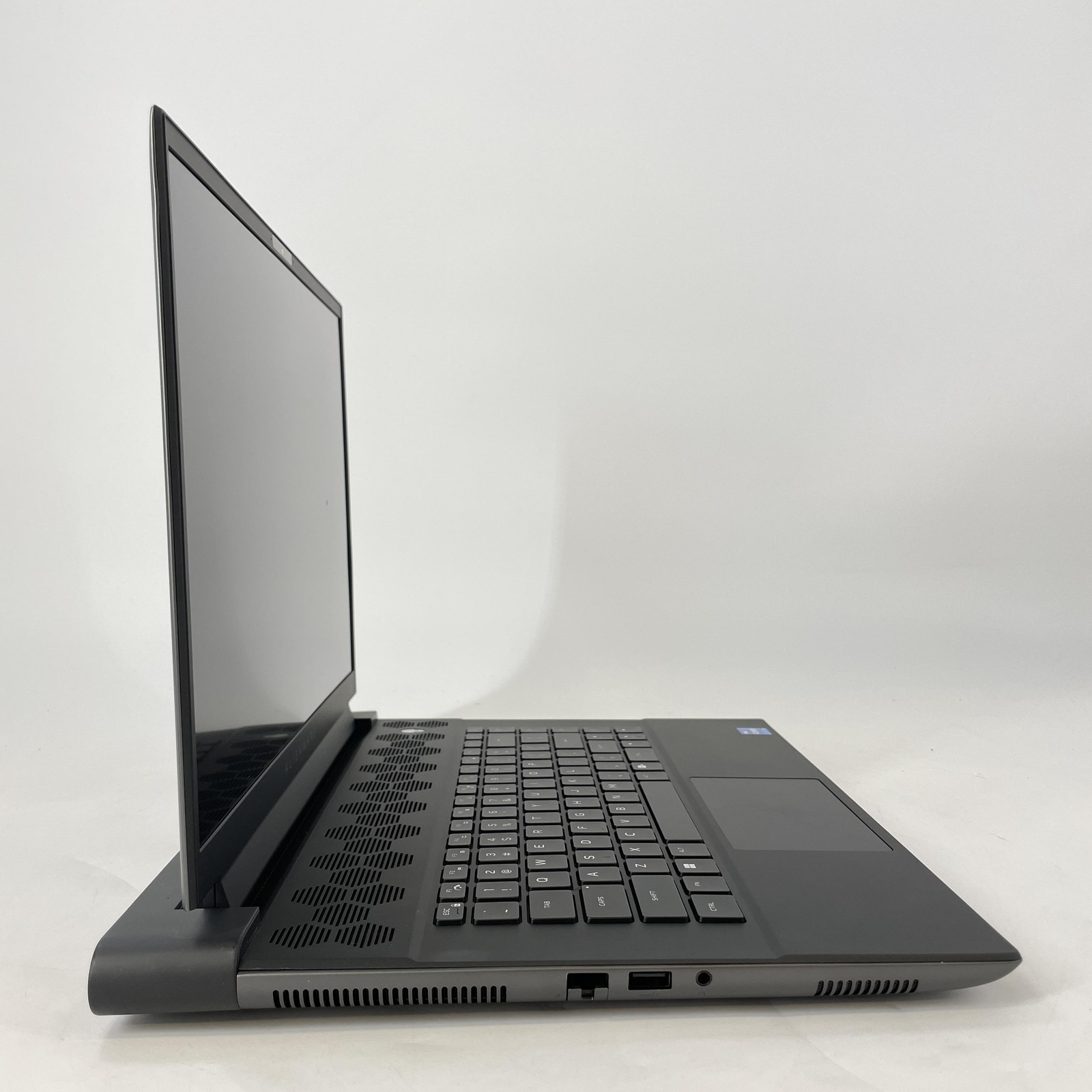 Dell Alienware M16 R1 165Hz QHD+ 2.1 GHz i7-13700HX 64GB 2TB/1TB NVIDIA RTX 4070