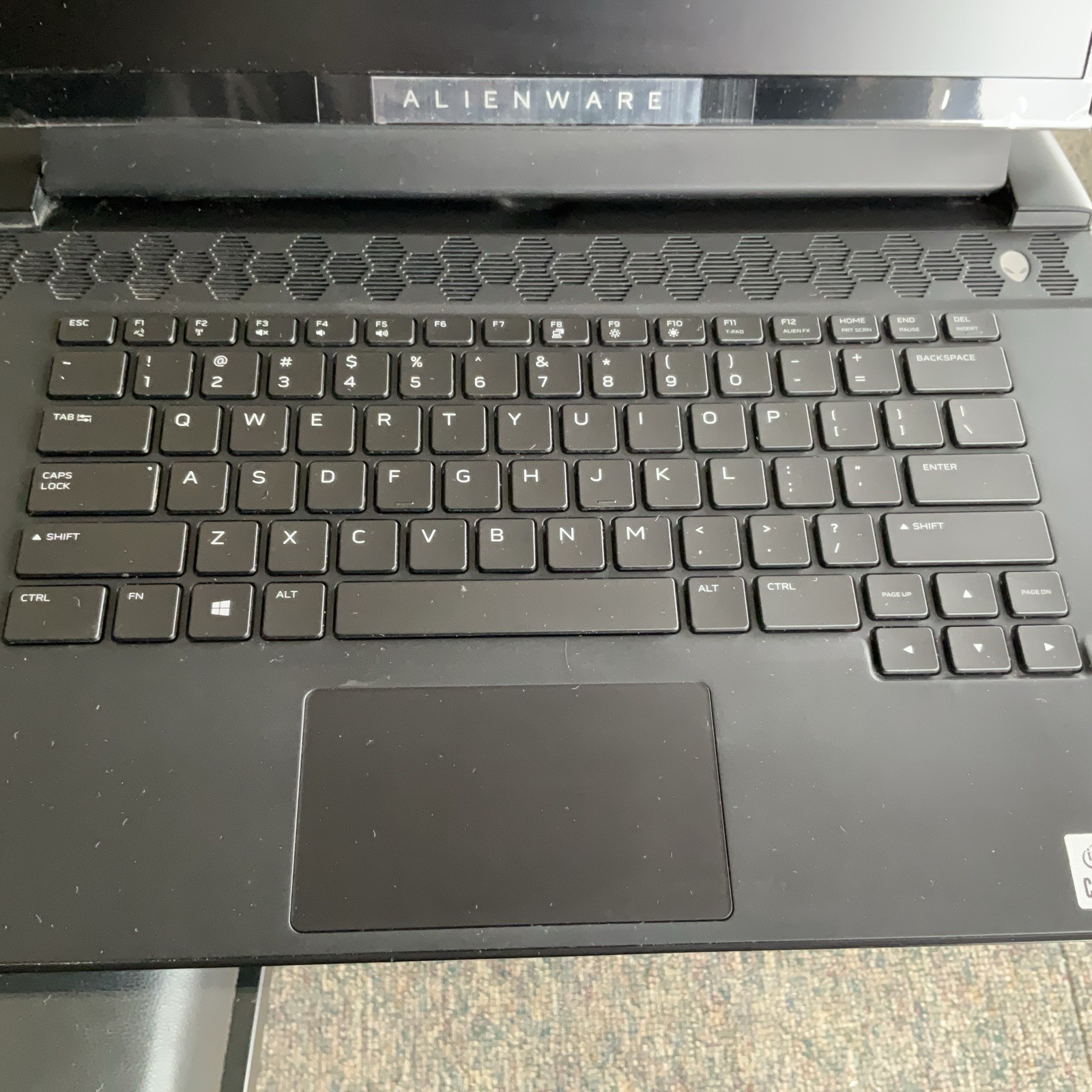 Alienware M15 R6 15.6″ (1TB SSD, Intel Core i7-10870H, RTX 3060, 32 GB RAM)
