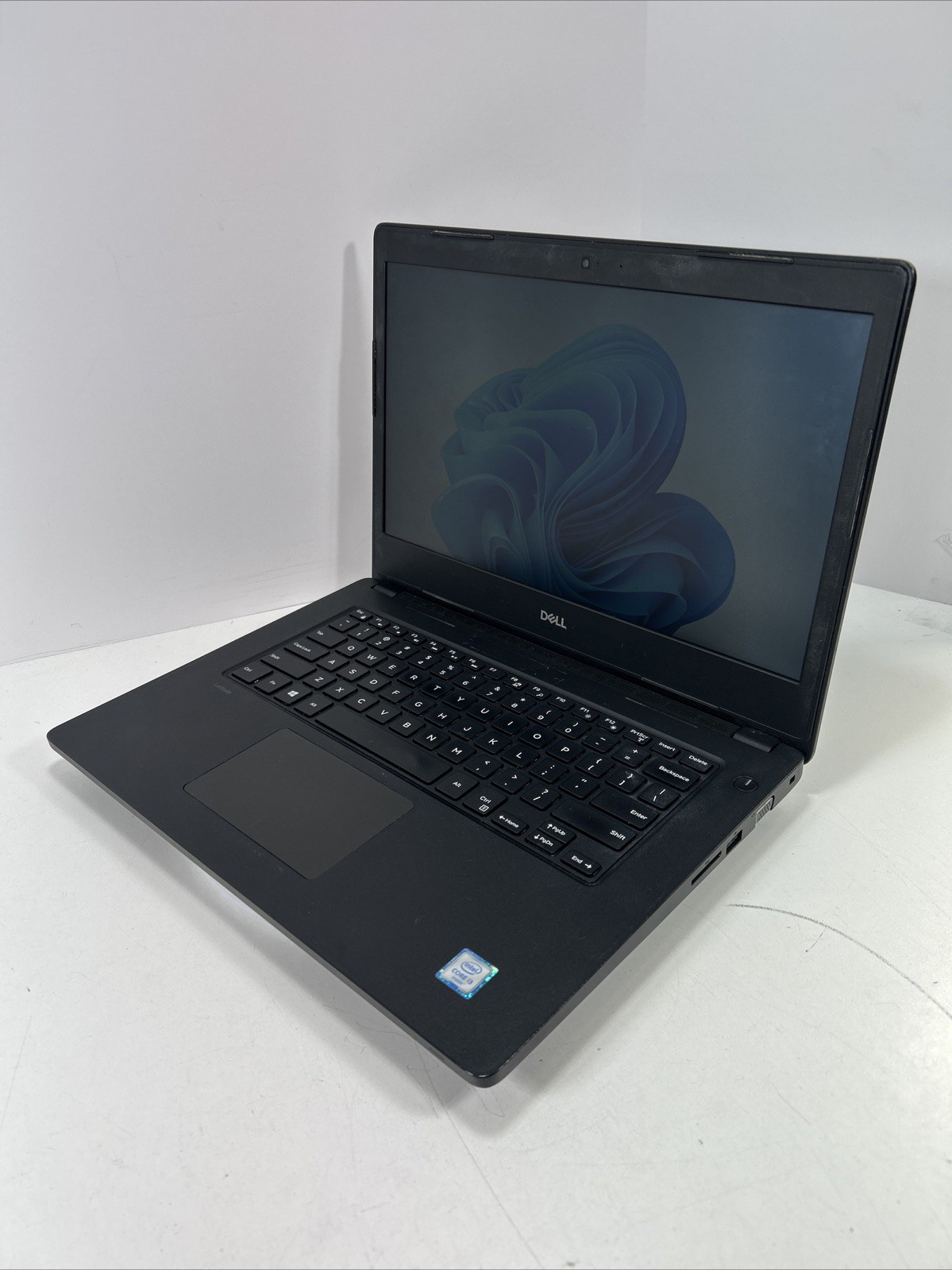 Dell Latitude 3480 i3-6006u 16GB Ram 250GB SSD Win 11 Pro Battery Is Good