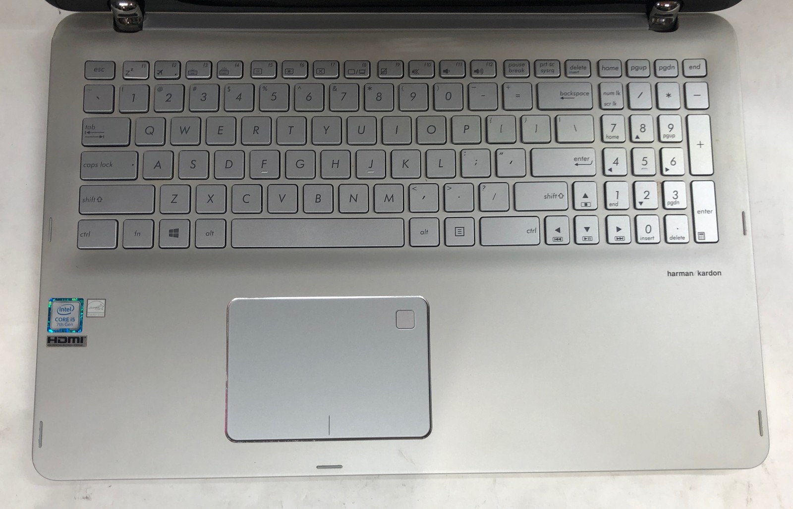 Asus Q504U, Intel Core i5-7200U @2.40 GHz, 12GB RAM 1TB SSD, Windows 10