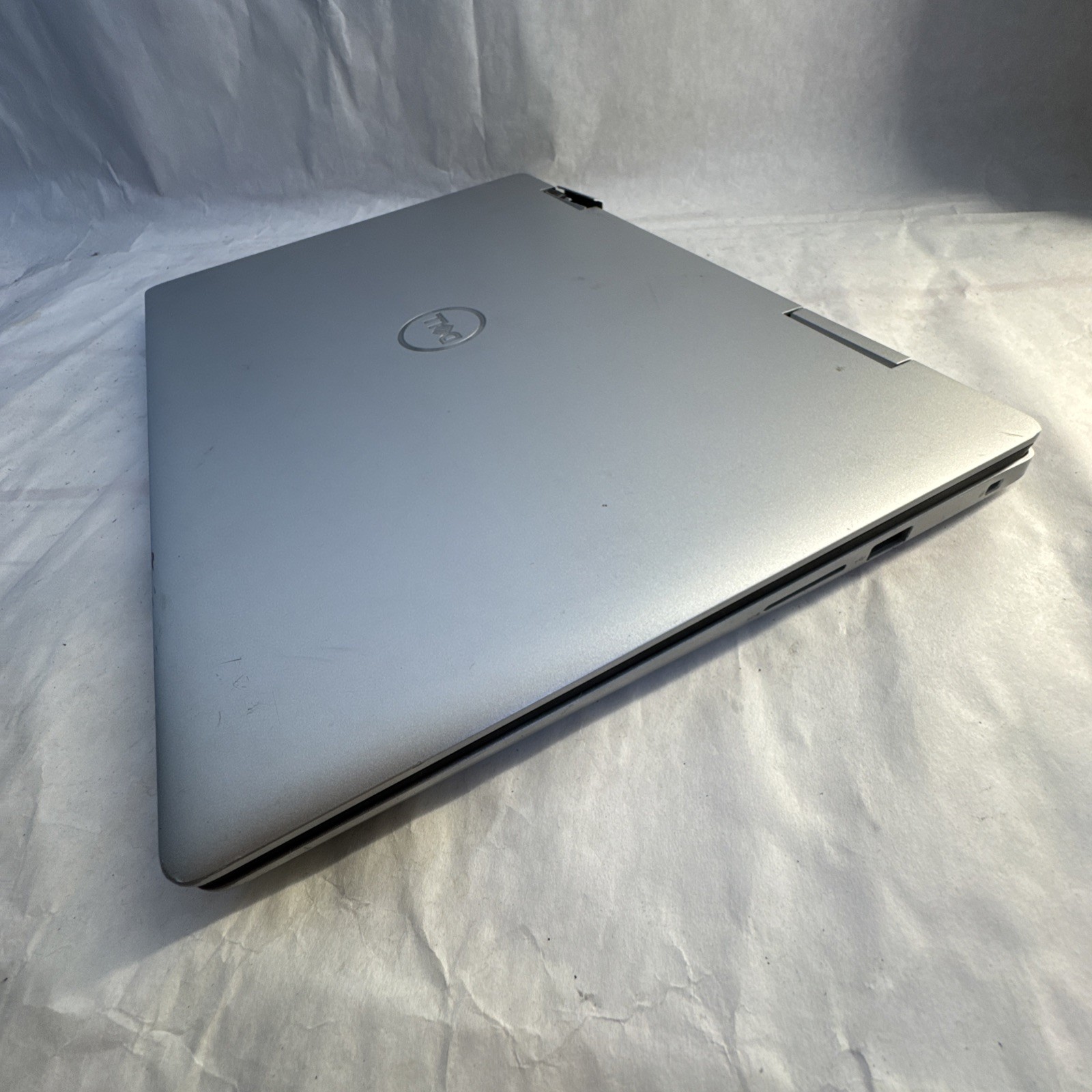 Dell Inspiron 5491 2-in-1 Intel Core i7-10510U @1.80GHz 8GB RAM 512GB SSD Win11P