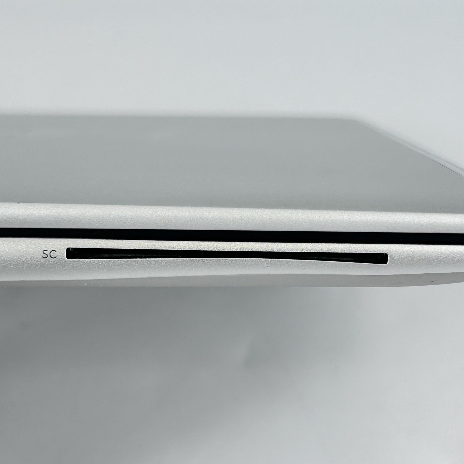 HP Elitebook 840 G9 14 FHD+ 1.6 GHz i5-1245U 16GB 512GB SSD Good FRAME GAP