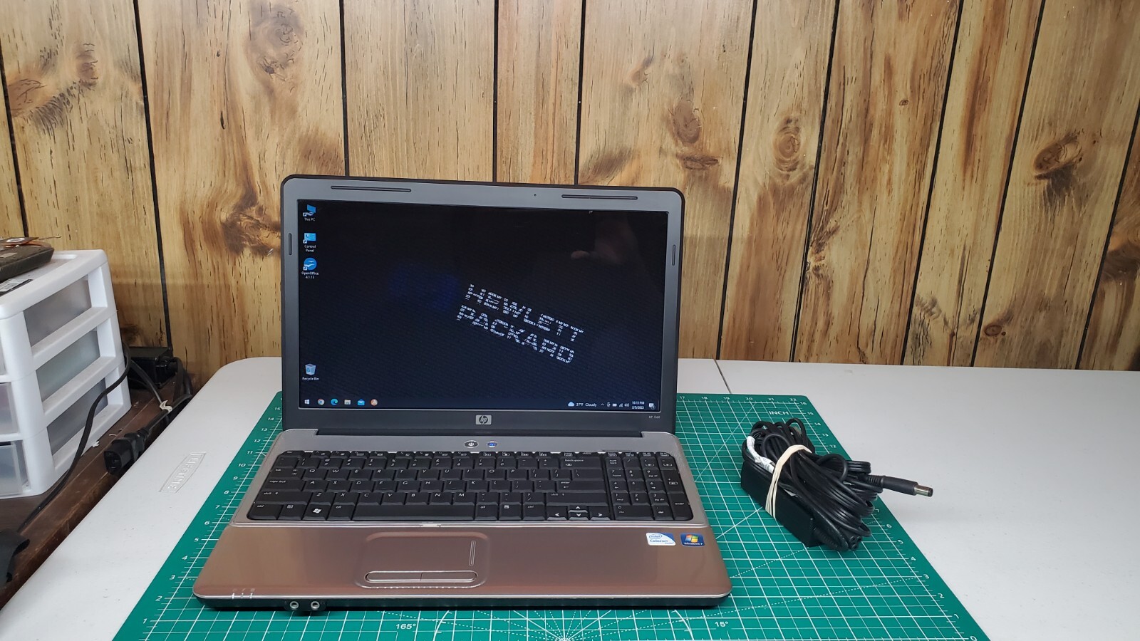 HP G60 519WM. 15.6″, 250gb hard drive, 3gb ddr2 ram, 2.50ghz Intel core 2 duo.