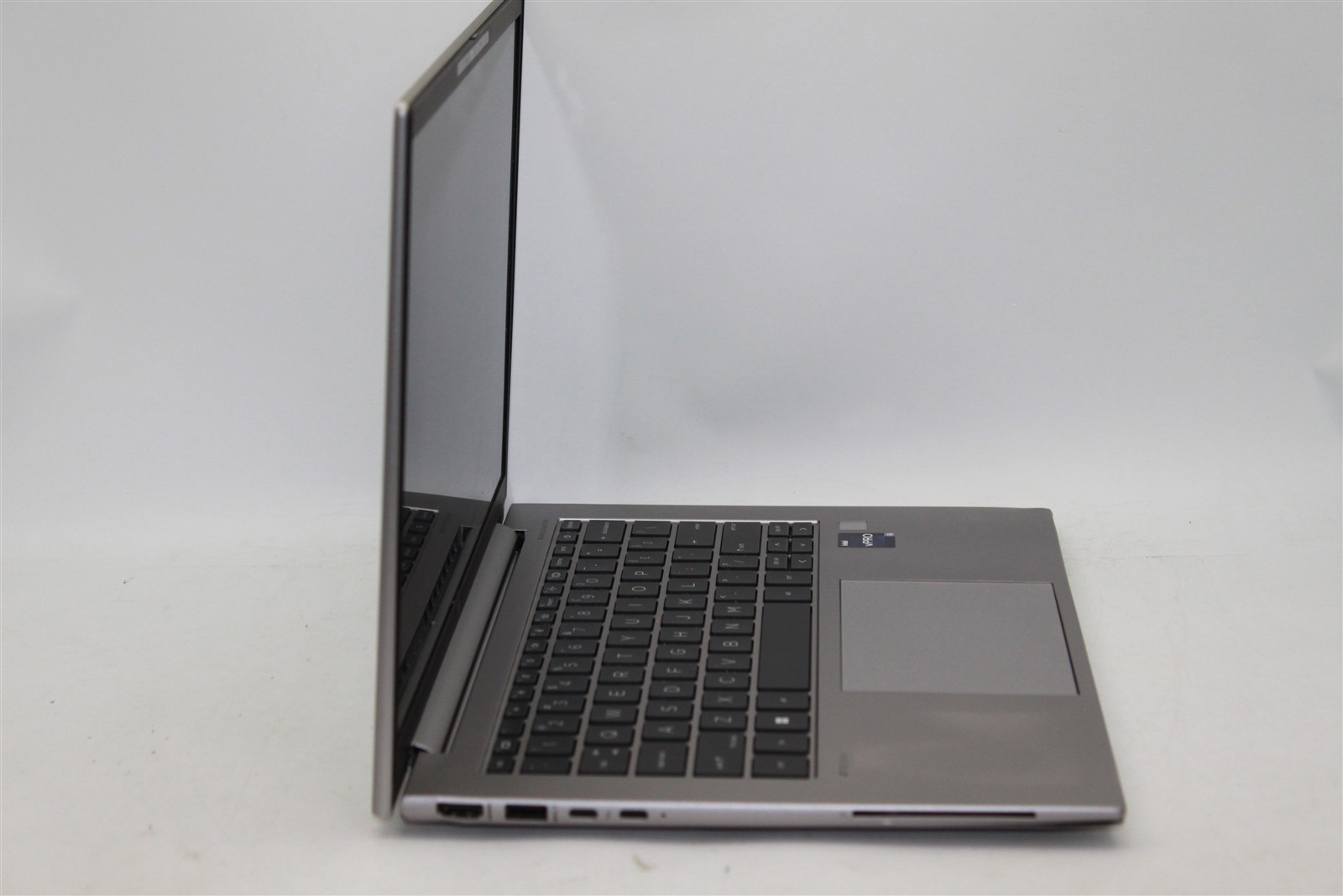 HP ZBook FireFly 14 G9 Intel Core i5-1245U 16GB DDR5 256GB NVME COS DMG