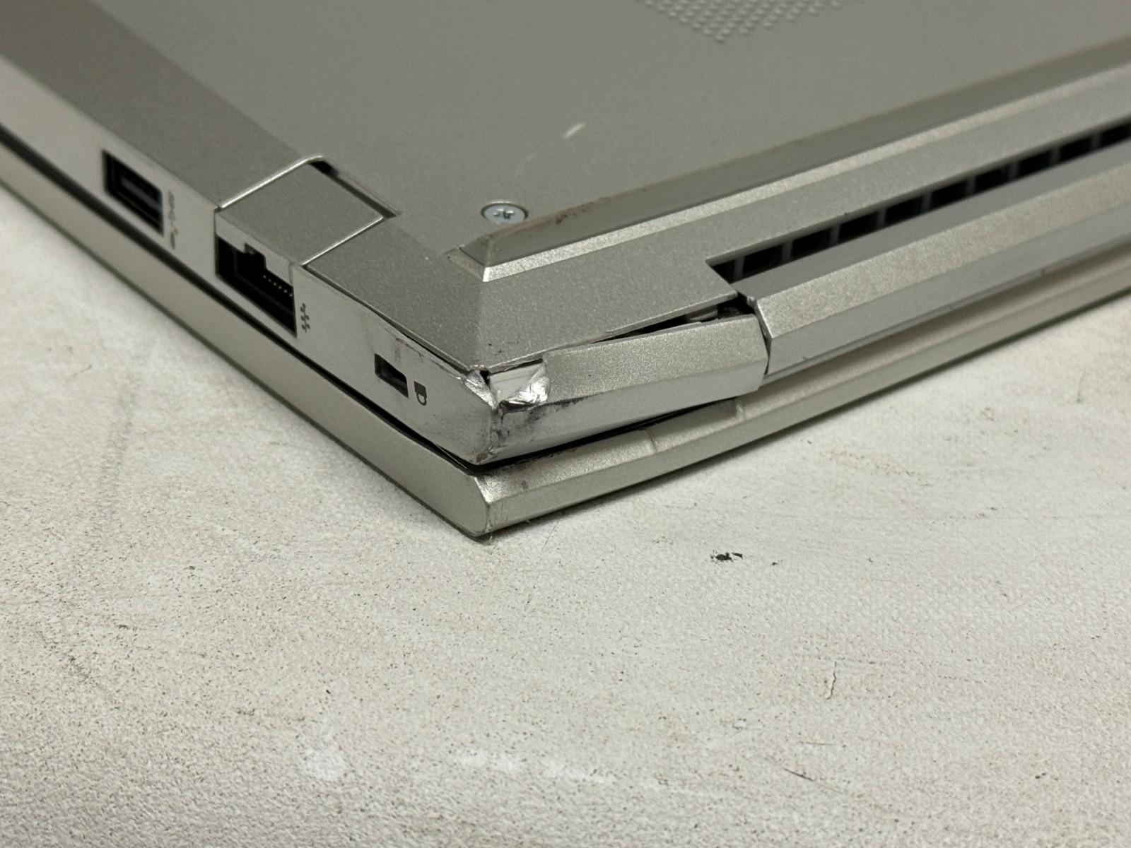 HP EliteBook 650 G9 15.6″ (i5-1245u 3.90GHz – 16GB RAM – 512GB SSD – Win11Home)