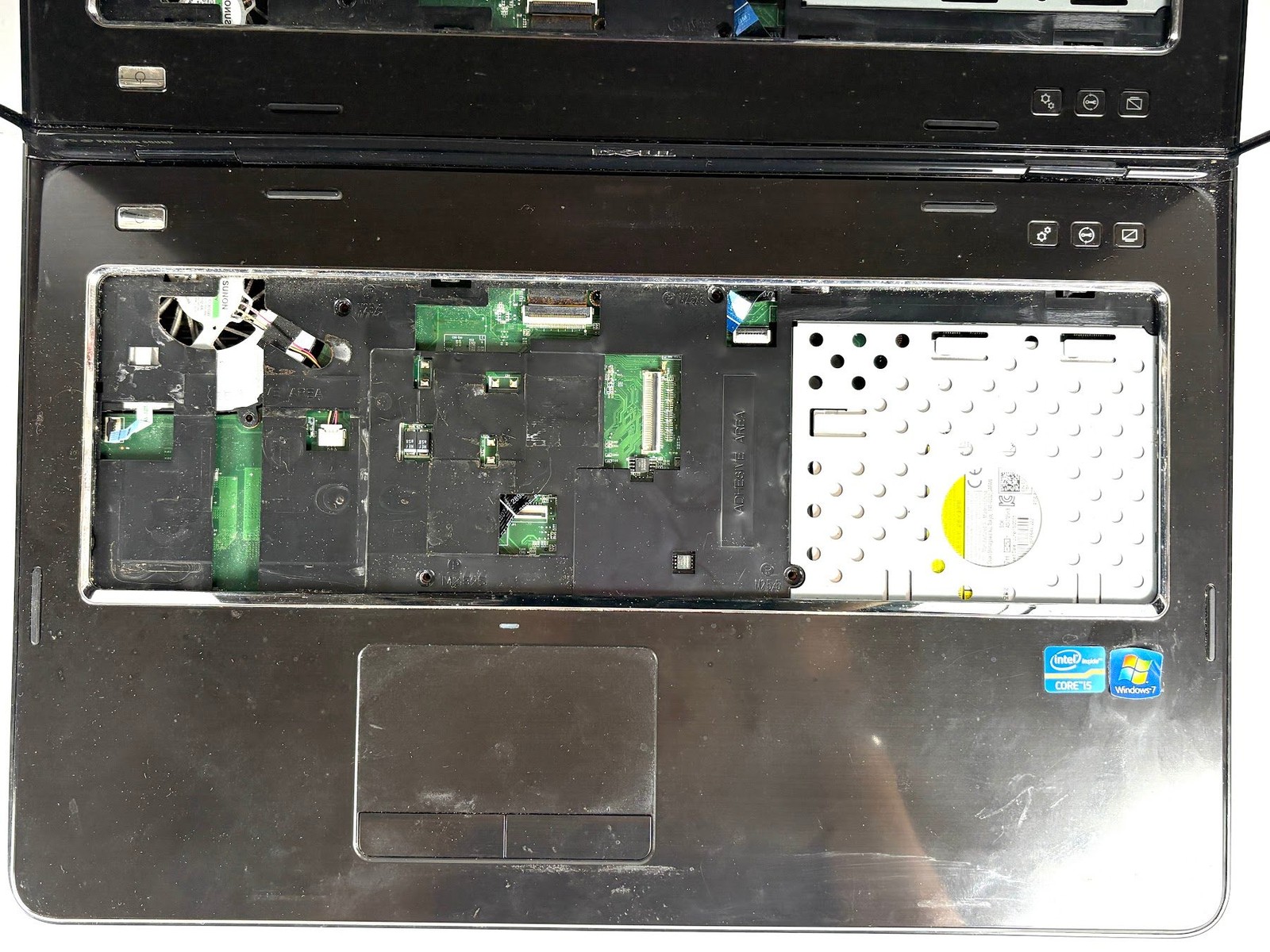 FOR PARTS: Dell Inspiron N7110 – 17.3″ HD+, i5, 6GB RAM, NO SSD