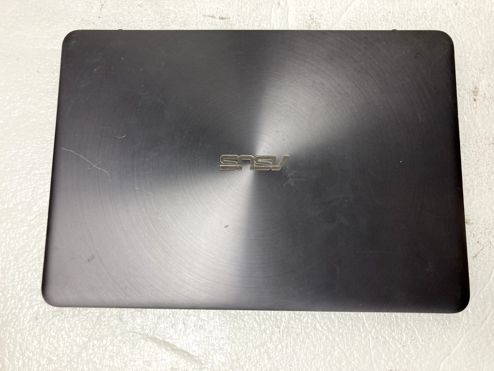 ASUS ZenBook UX305F 13.3″ Intel M-5Y10C@0.80GHz 8GB RAM NO SSD Parts *READ