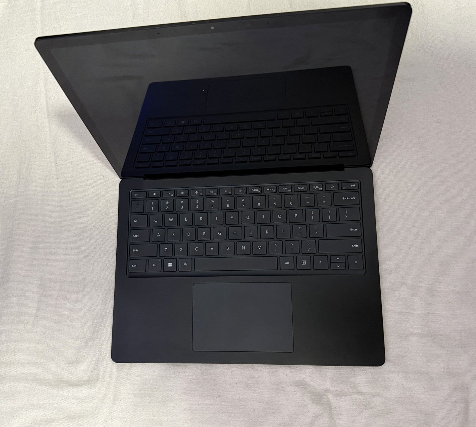 Microsoft Surface Laptop 4 13.5” Touch-Screen AMD Ryzen 5, 16GB Ram 256GB SSD