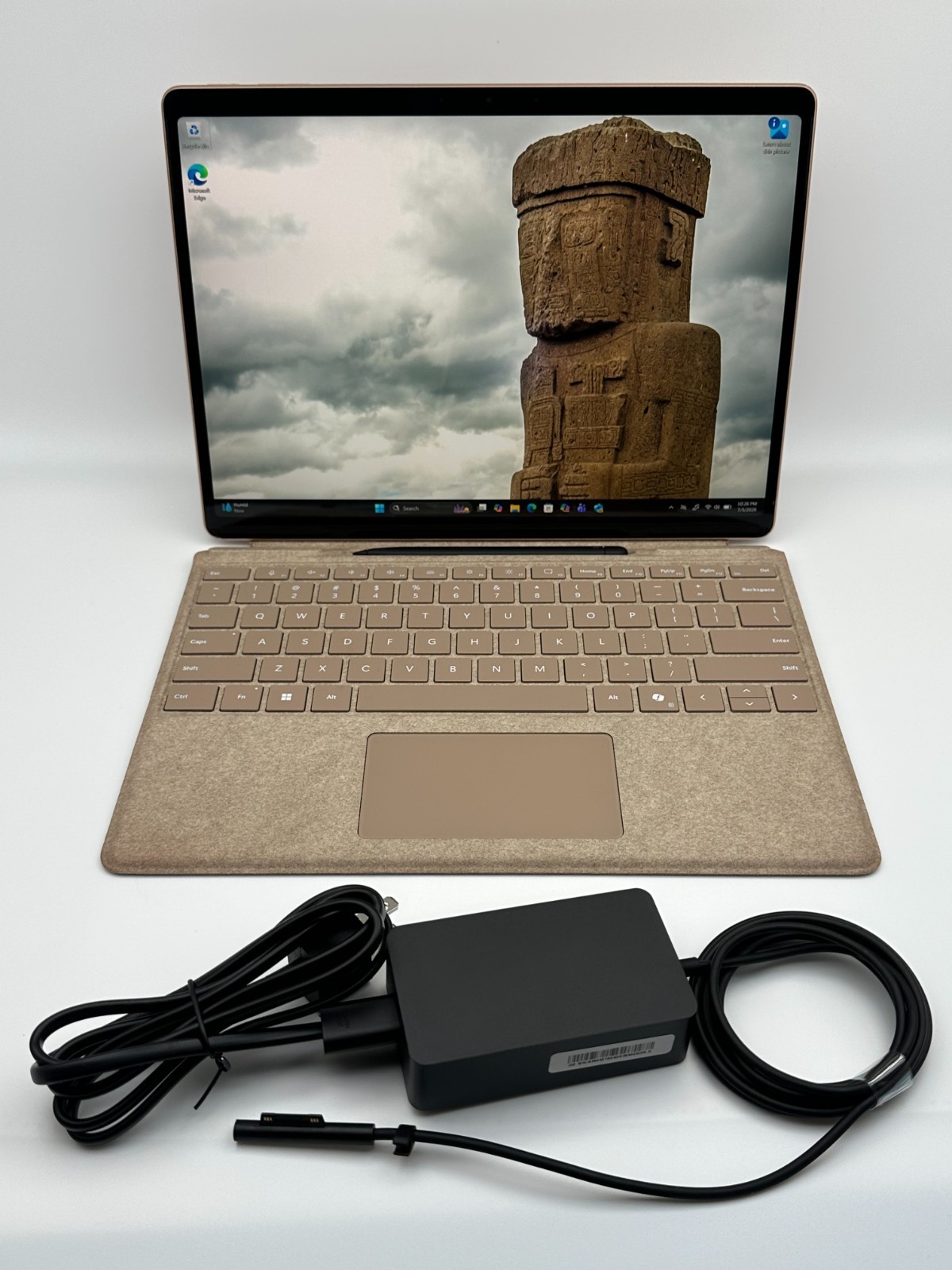 Microsoft Surface Pro Snapdragon X Plus 11th Edition CRACK SCREEN – FUNCTIONAL