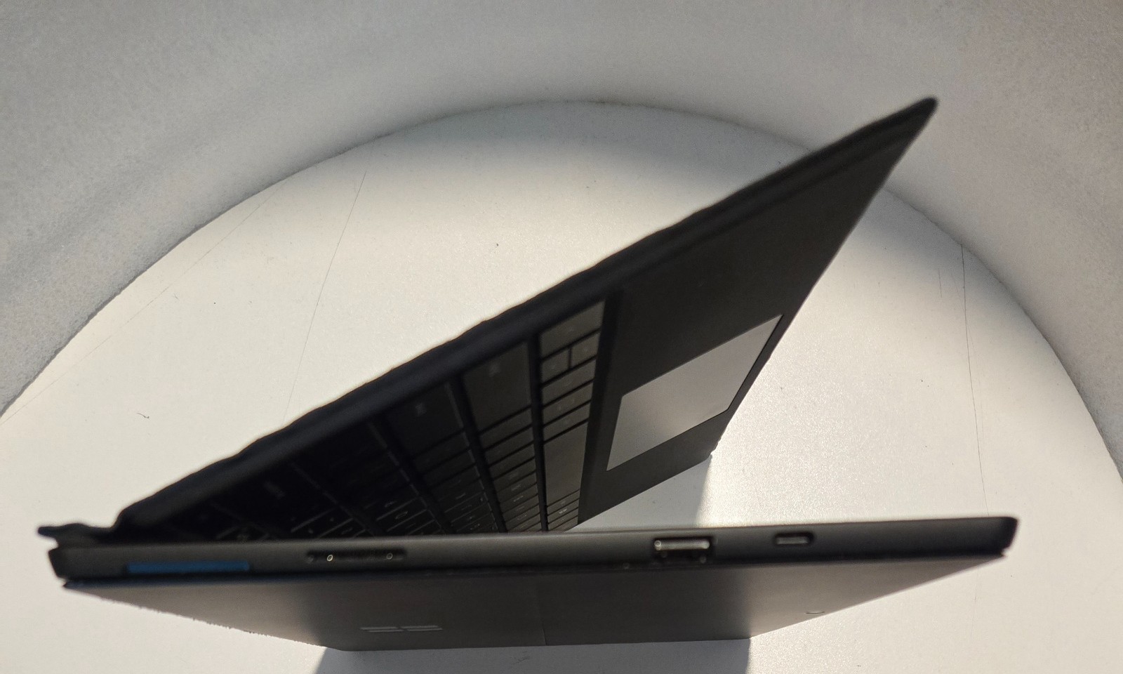 Microsoft Surface Pro 7 1866 12.3″ Core i5-1035G4 8GB ram 256GB SSD