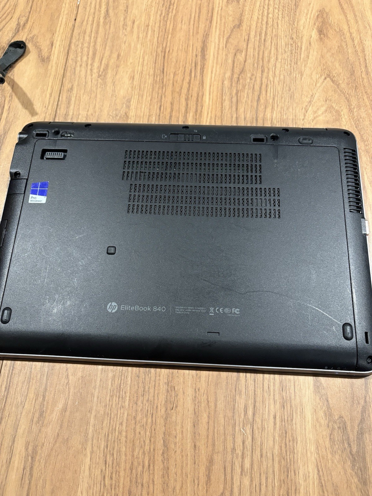 HP EliteBook 840 G2 14″ i5-5300U 8GB RAM 128GB SSD Win10 Pro Charger