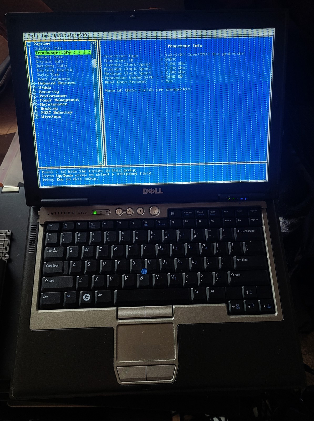 Dell Latitude D630 Intel Core 2 Duo 2.0 GHz 2GB Ram Power Supply NO HDD -BAD GPU