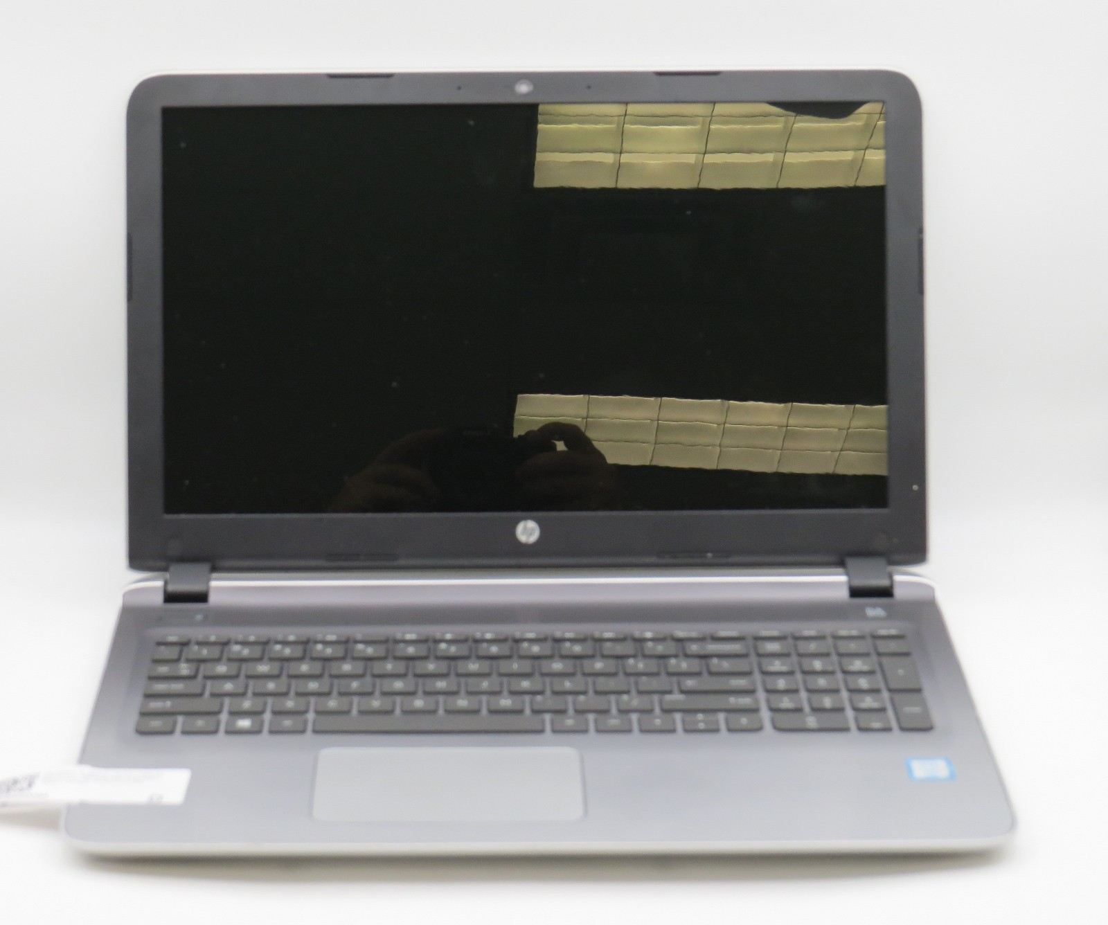HP Pavilion 15-ab262nr | i7-6500U @ 2.5GHz | 8GB DDR3 | 256GB SSD | No OS