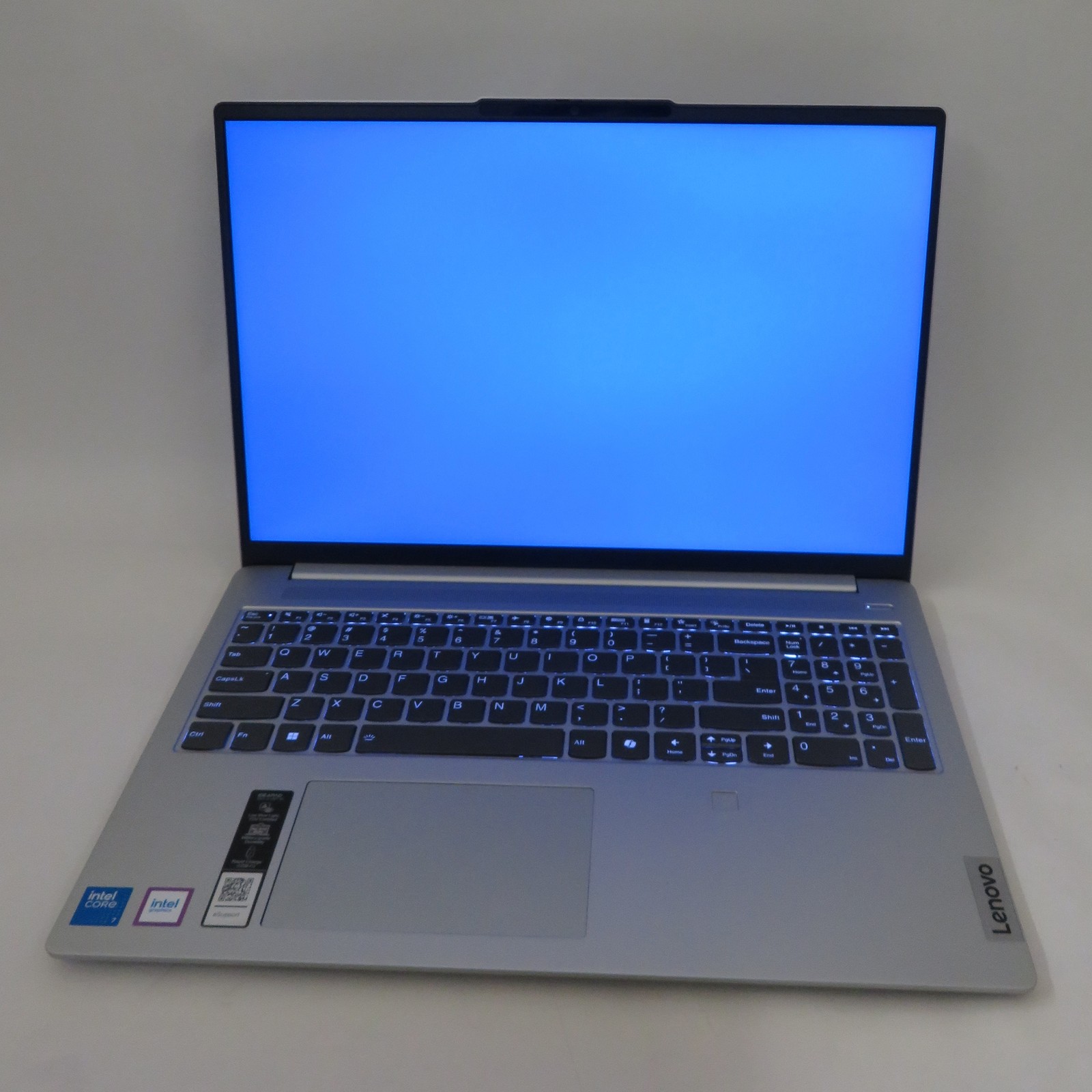 Lenovo IdeaPad Slim 5 16IRU9 CORE 7 150U 1.8GHz 8GB RAM 512GB Windows 11