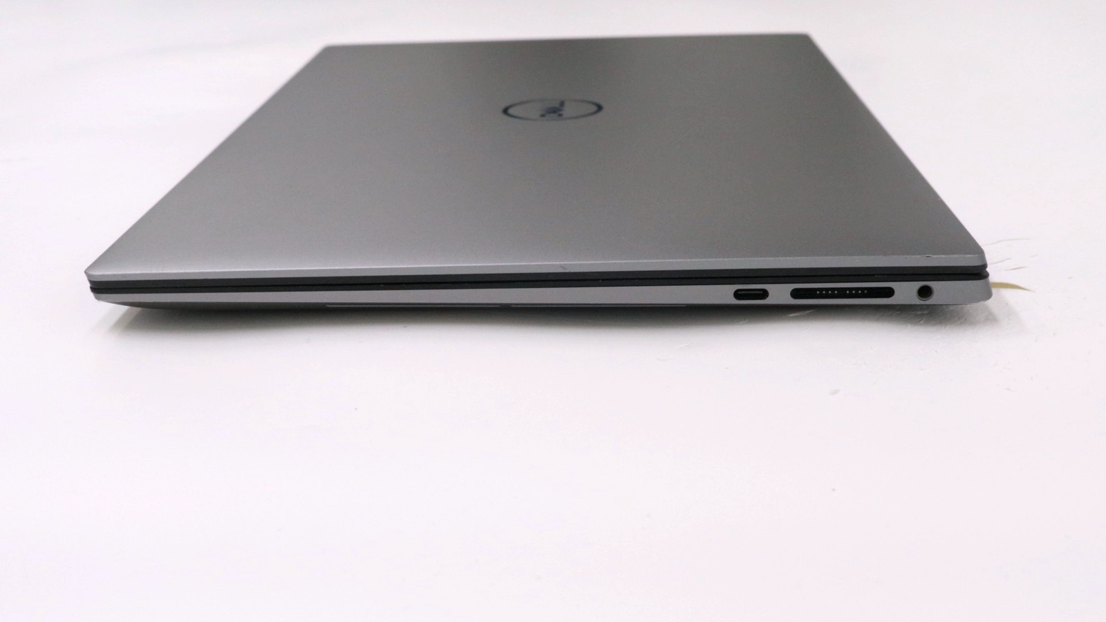 Dell Precision 5570 15″ i5-12600h 16GB 256GB – Good