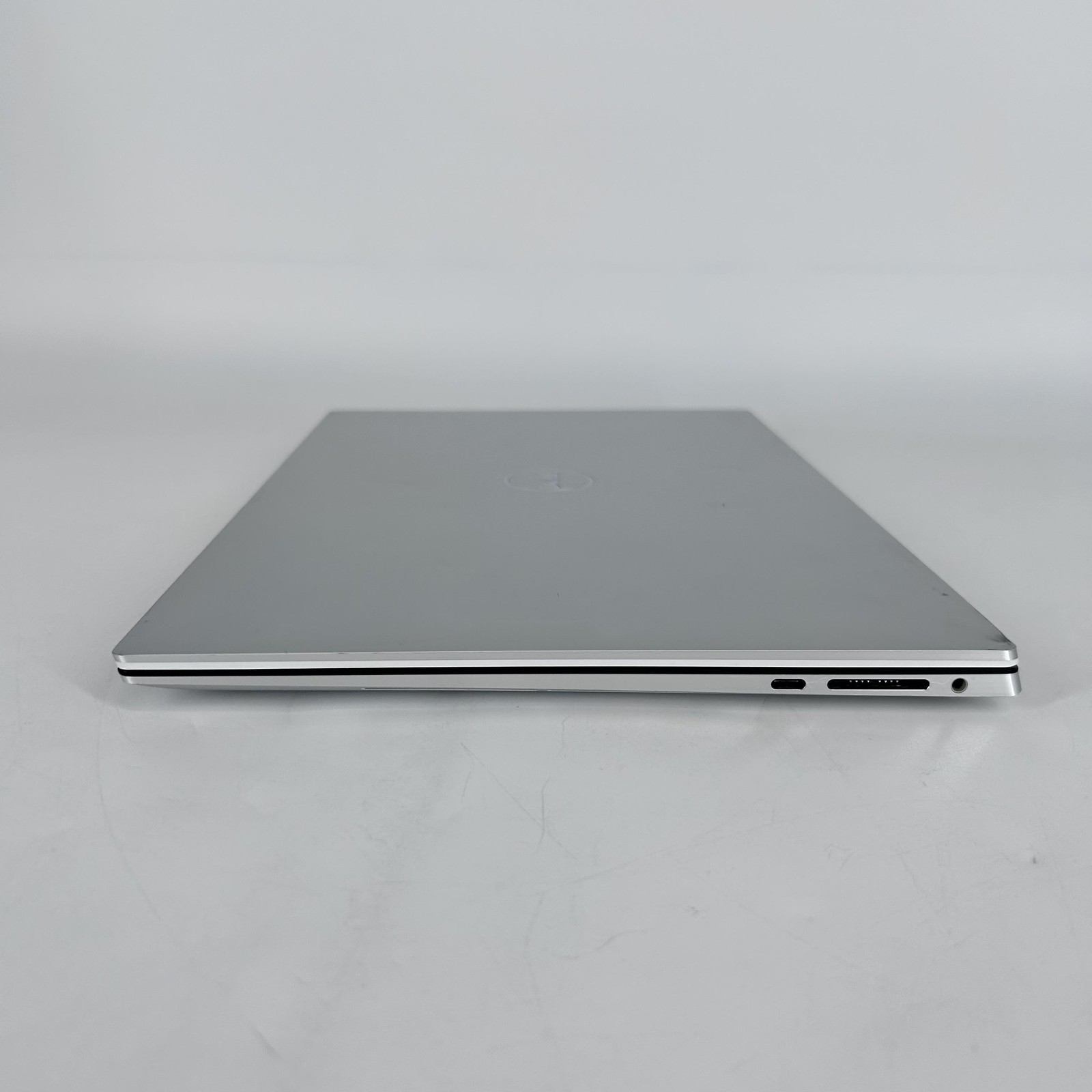 Dell XPS 15 9520 3.5K TOUCH 2.3 GHz i7-12700H 32GB 512GB SSD RTX 3050 Good