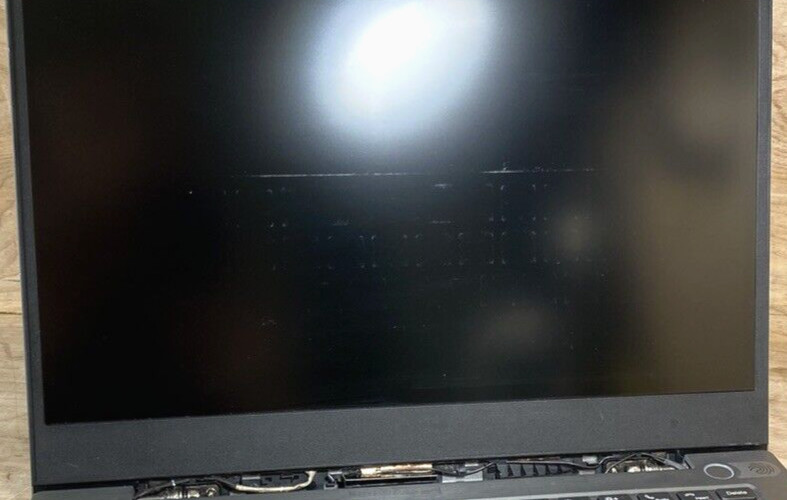 Lenovo ThinkBook 14 IIL 1.0GHz Core i5-1035G1 8GB RAM 256GB SSD WIN 11 Pro