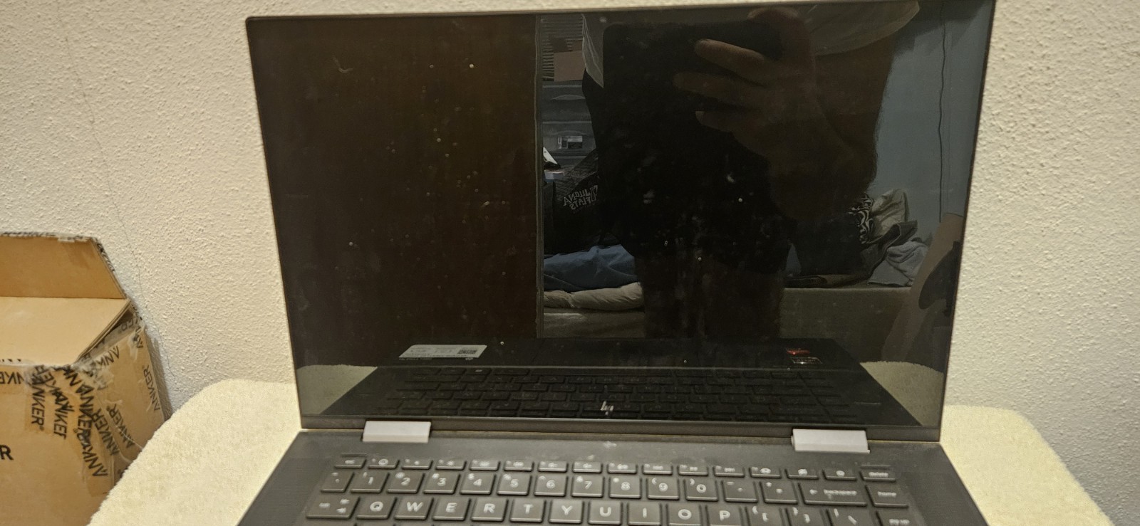 HP ENVY x360 15.6″ (256GB SSD, AMD Ryzen 5, 8GB RAM) 2 in 1 Laptop 15-ey0013dx