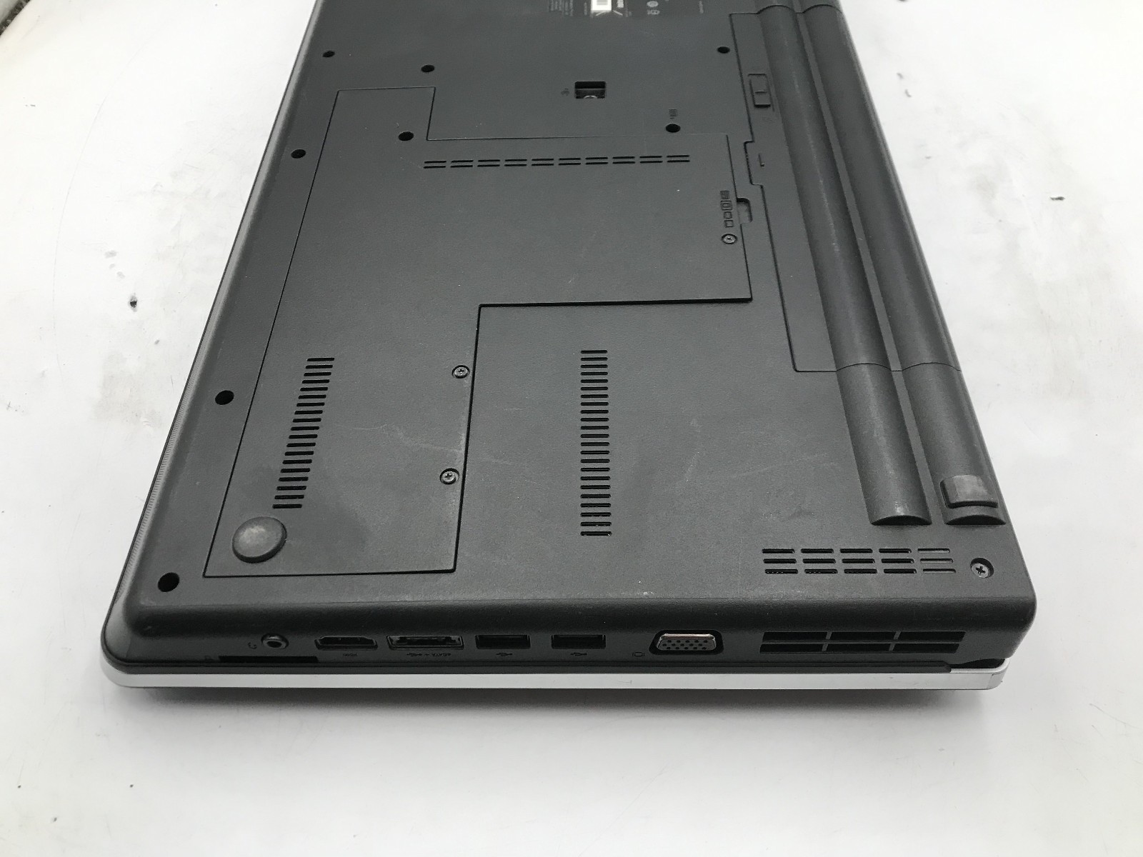 LENOVO THINKPAD E520 – BOOTS TO BIOS – INTEL I3 2350M – NO RAM – 15″ – READ -BB