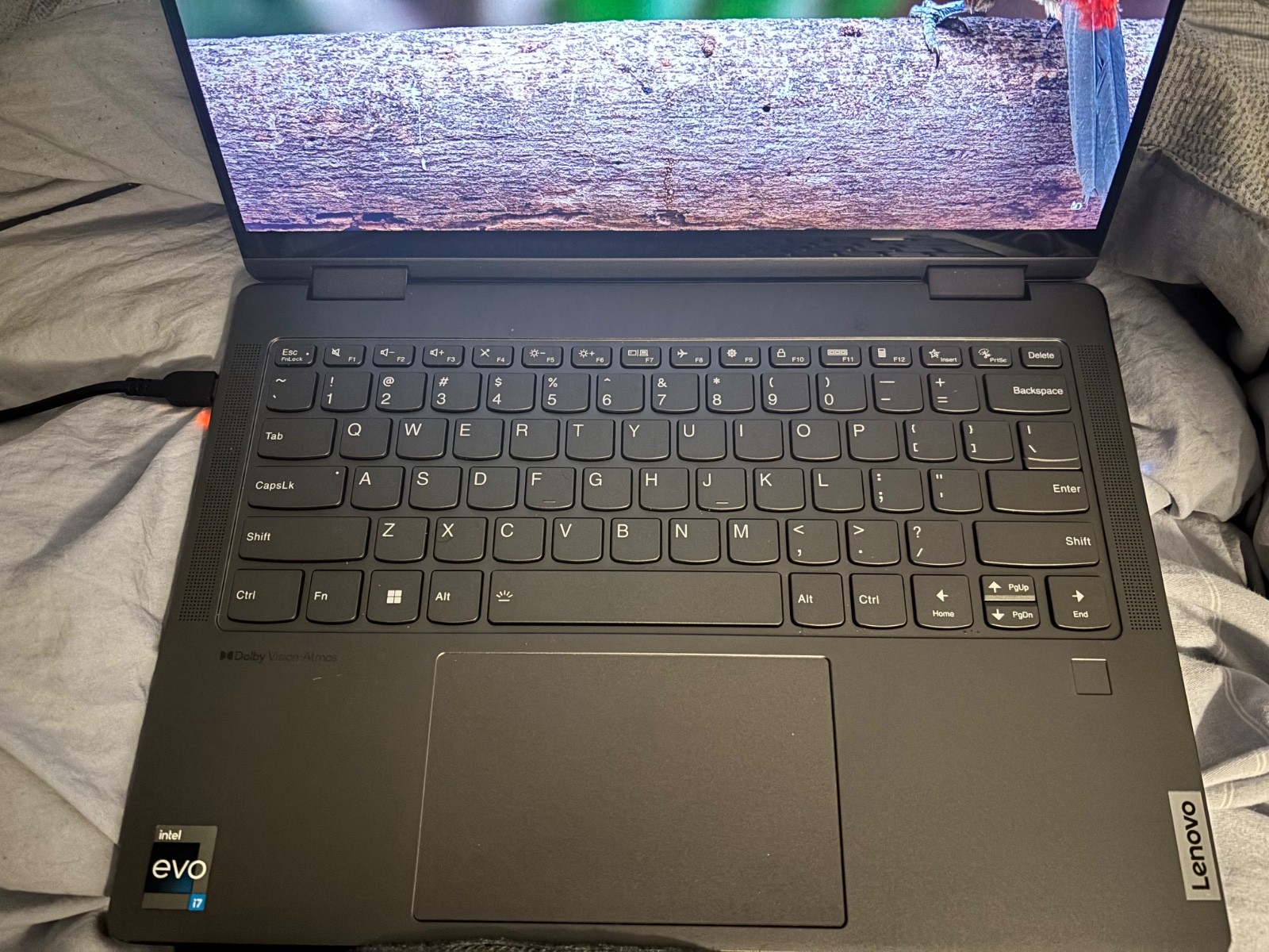 Lenovo Yoga 7i 2-in-1 16IRL8 16″ i7-1355U 1.7GHz 16GB RAM 512GB SSD