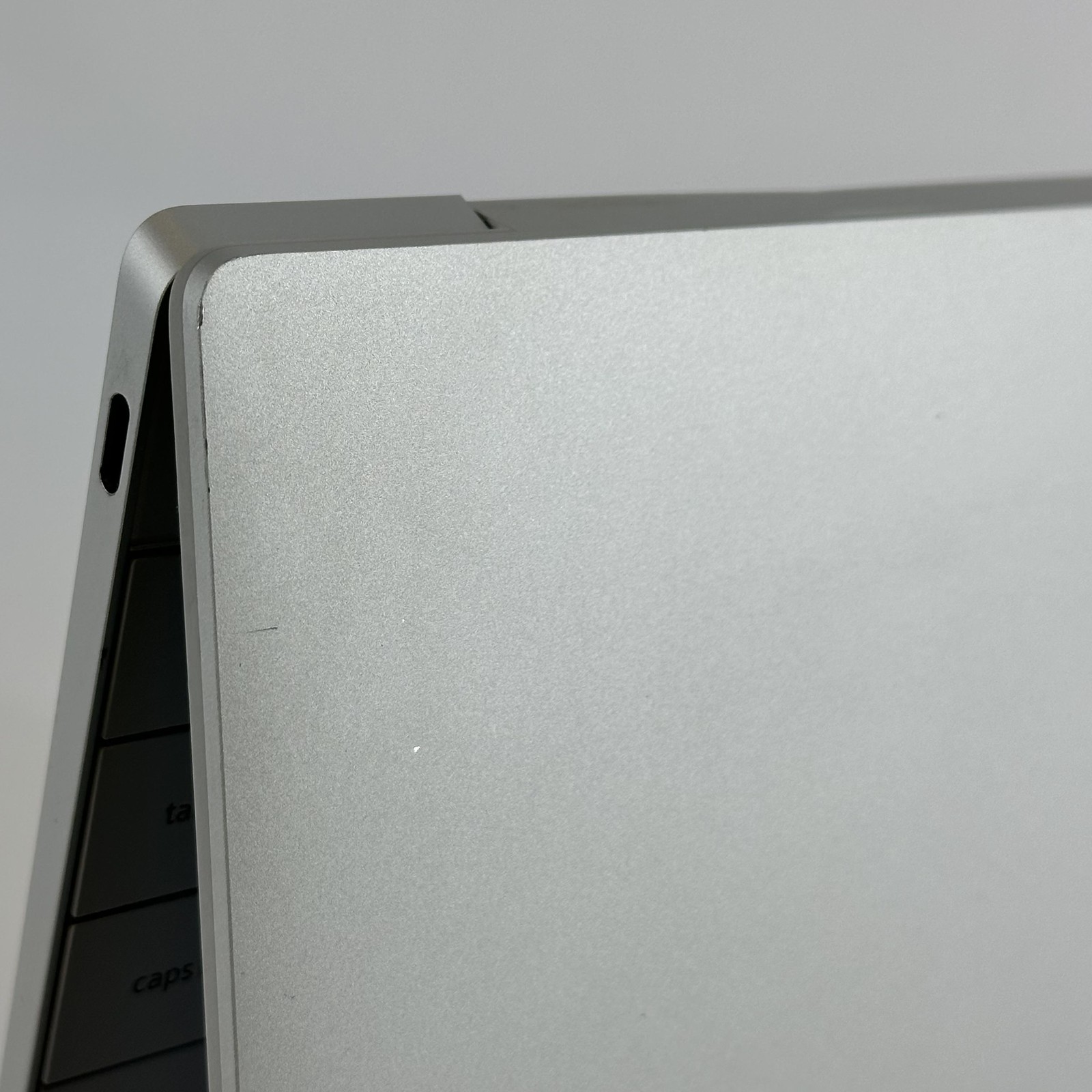 Dell XPS 13 Plus 9320 Silver UHD+ TOUCH 2.1 GHz i7-1260P 16GB 512GB SSD Good