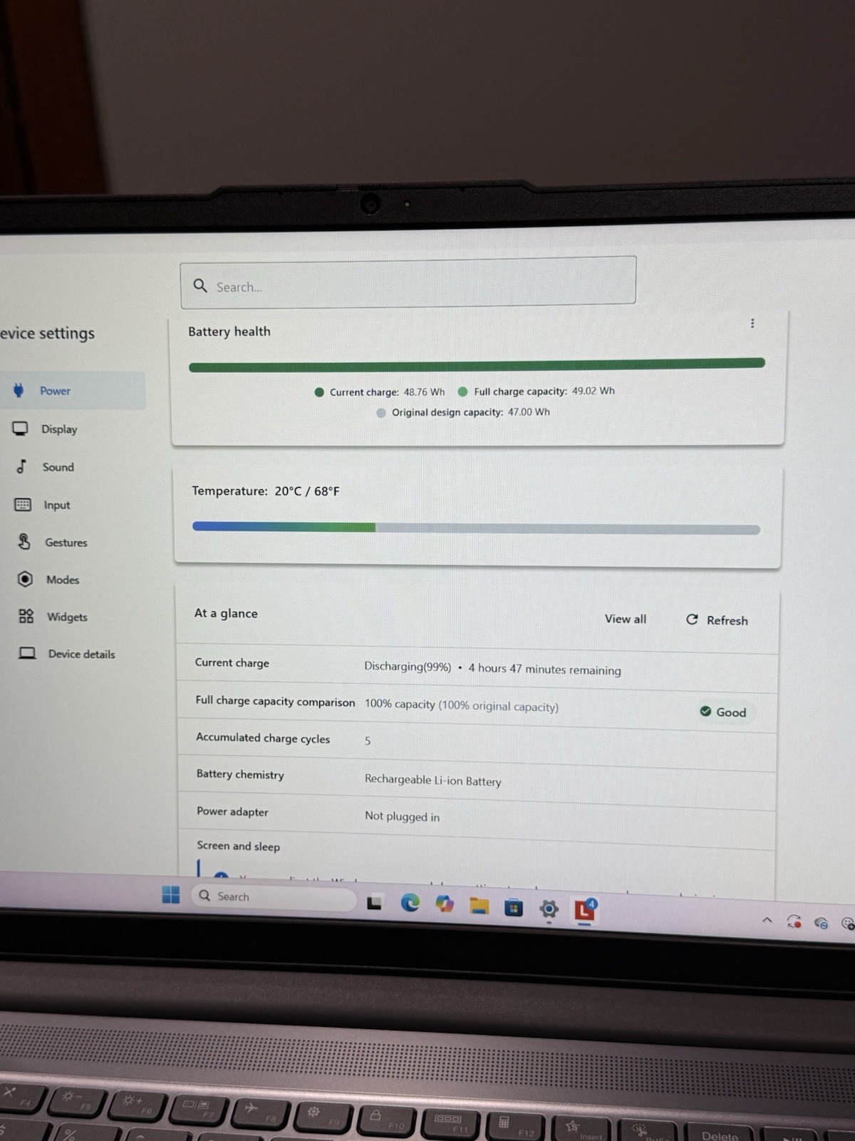 Lenovo IdeaPad Slim 3 15AMN8 15.6″ Ryzen 5 7520U 2.8GHz 8GB RAM 512GB SSD