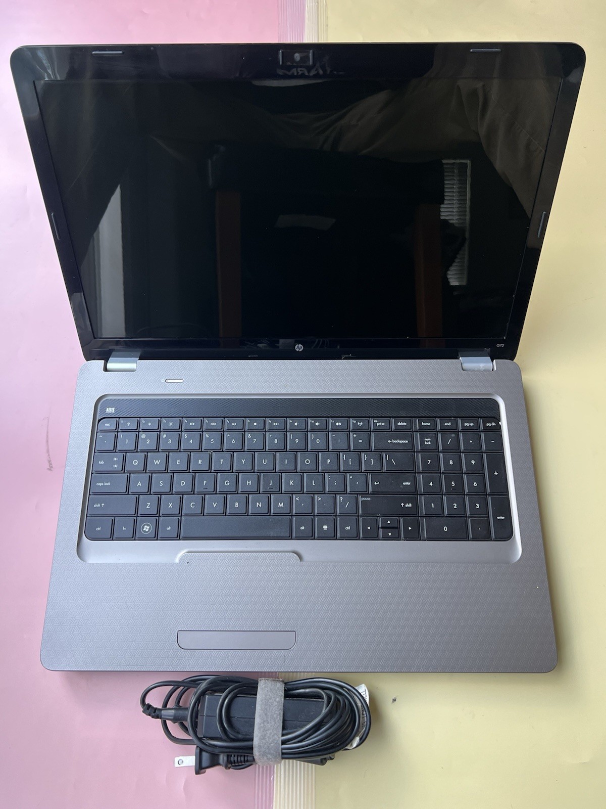17″ HP G72 Notebook PC Pentium Dual-Core 4GB RAM 320GB HDD HDMI SCREEN CRACKED