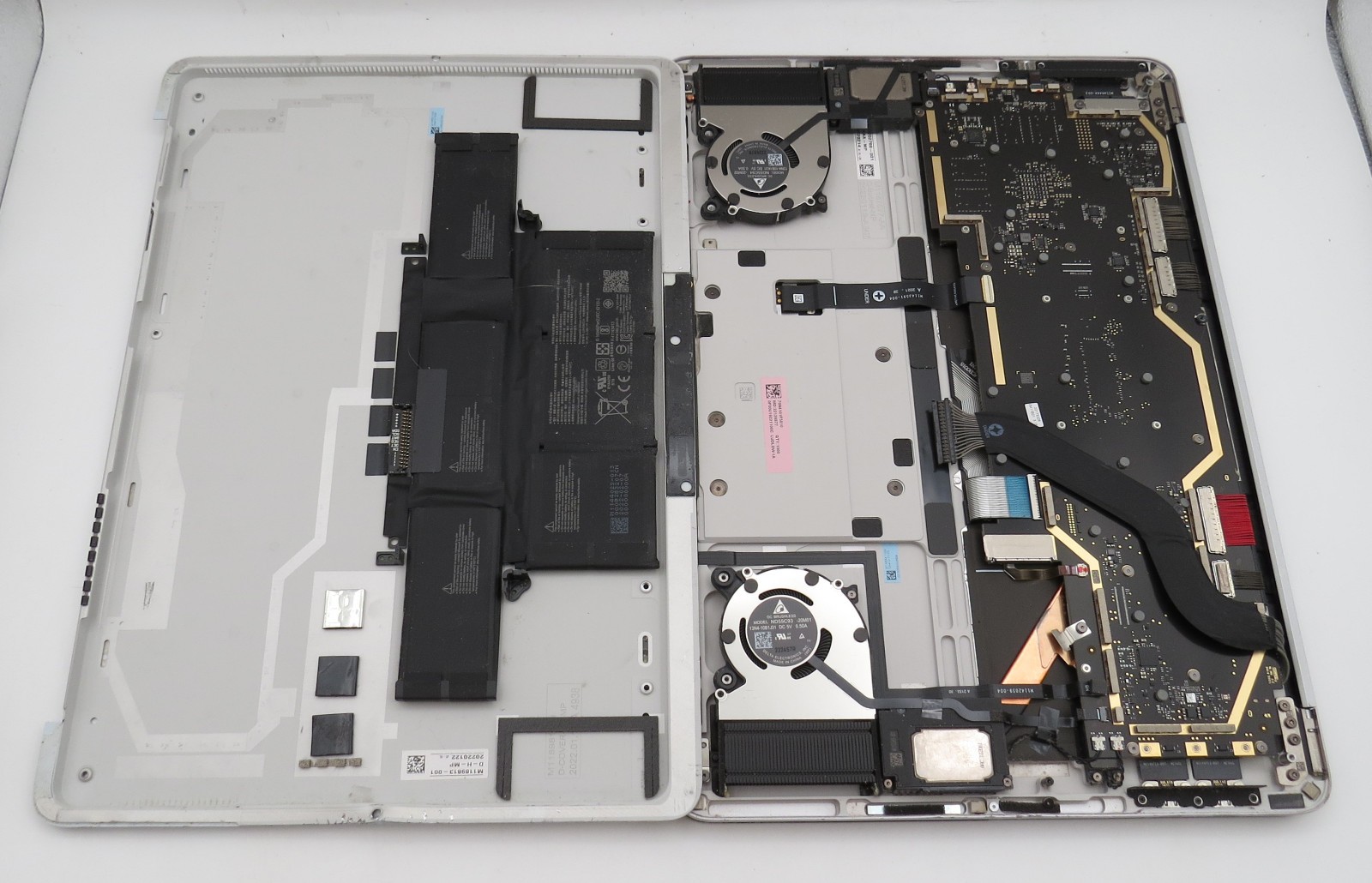 i7-11370H @ 3.3GHz 32GB DDR4 RTX 3050 Ti 14″ touch No HDD/OS/AC *REPAIR*