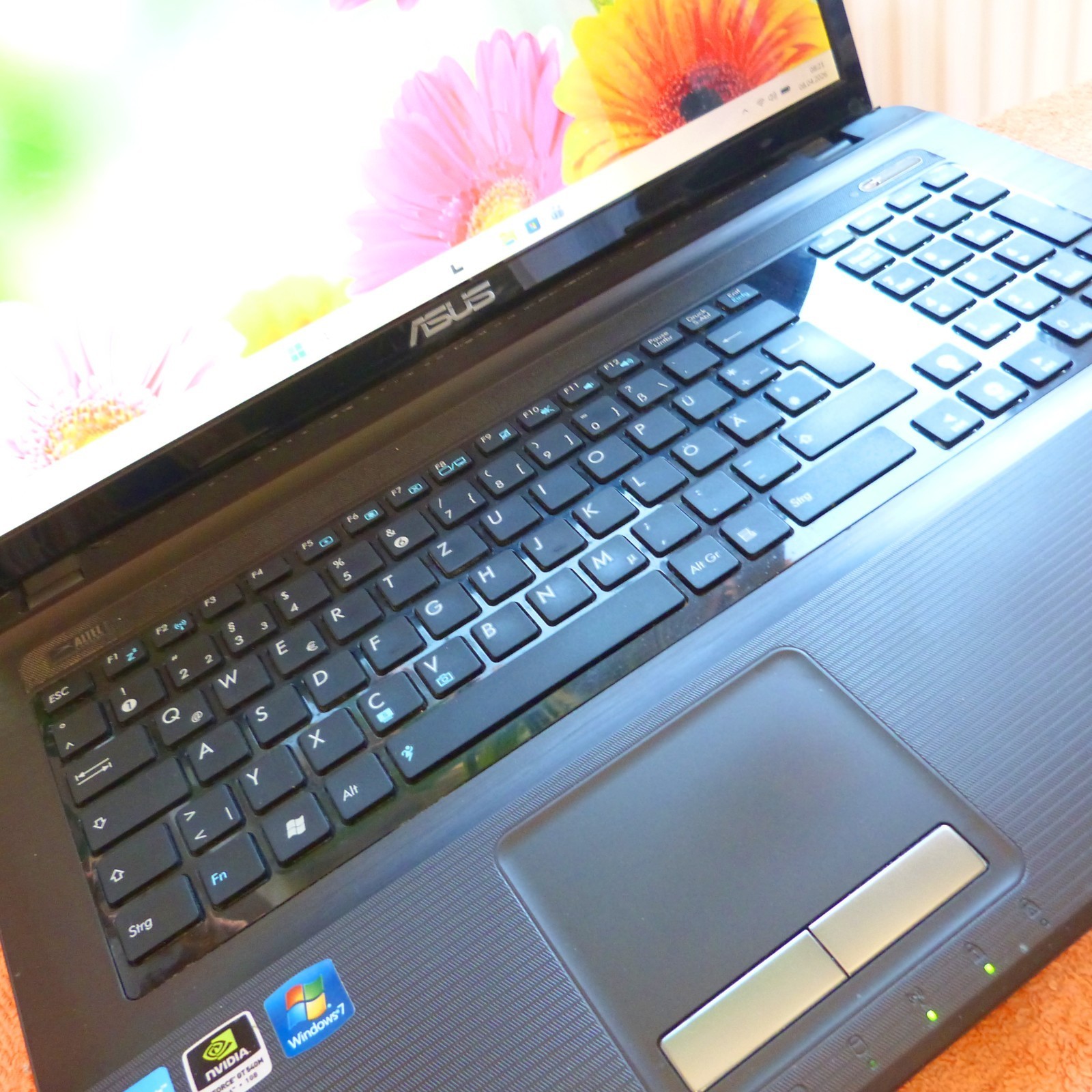 Asus K93 18 inch cinema MONSTER FULLHD BLURAY l 1TB SSD Windows 11 l 16GB…