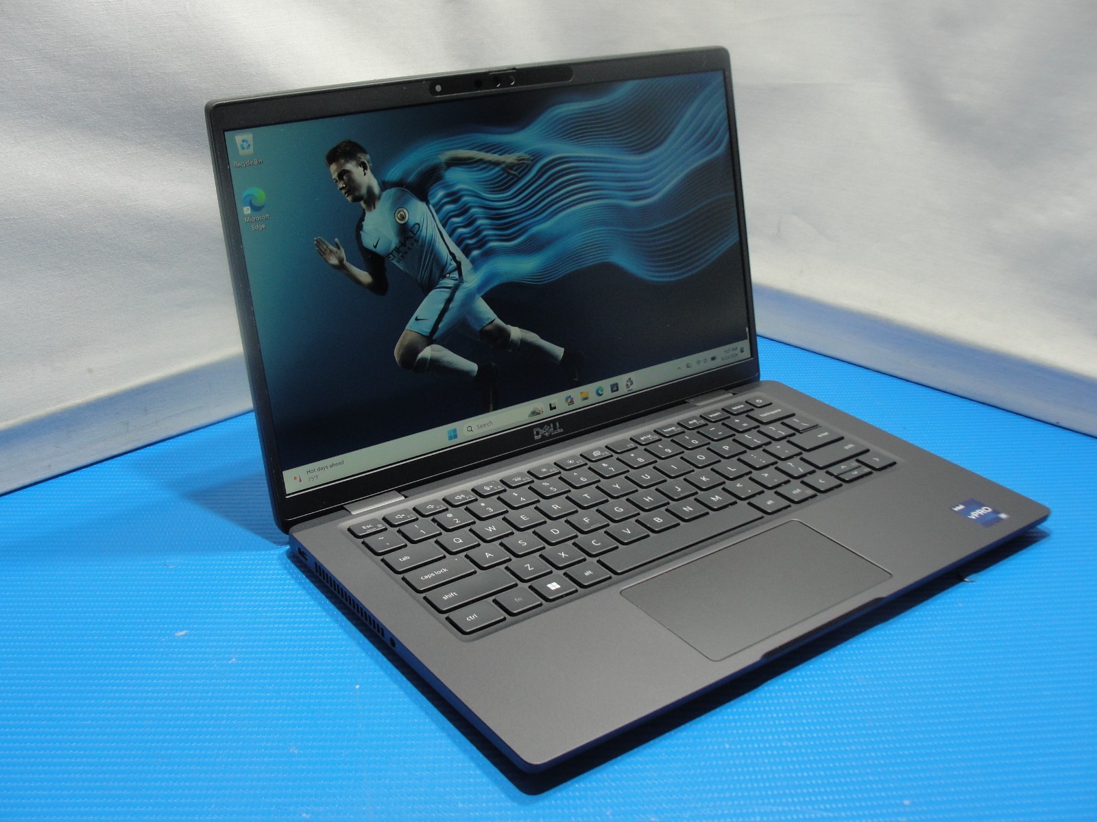 Dell Latitude 7330 13.3″FHD Core vPRO i7-1265U 1.8GHz 16GB RAM 512GB SSD+Charger