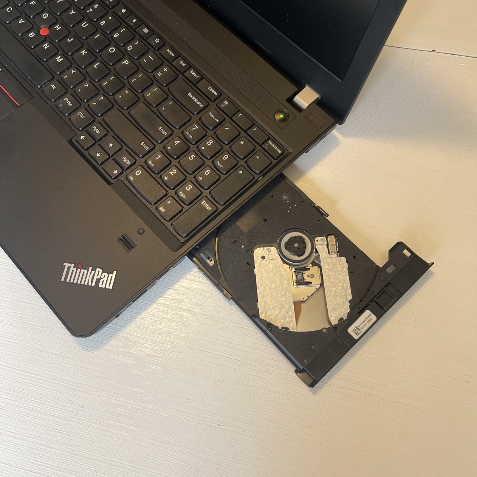 PARTS ONLY Lenovo ThinkPad E570 15.6″ Intel i5-7200U @ 2GHz, NO HDD OR RAM READ!