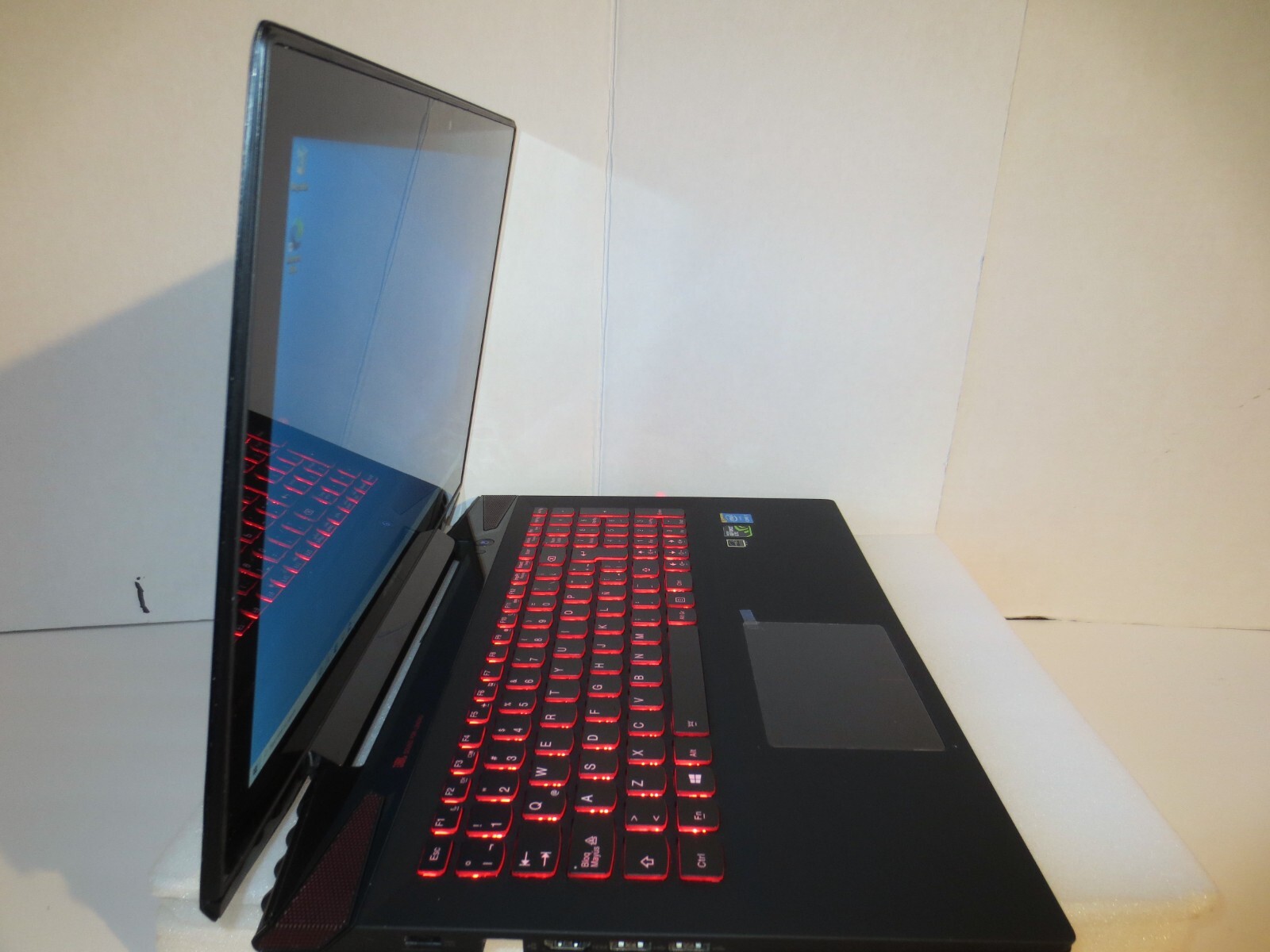 LENOVO Y50-70 TOUCH 15.6″ CORE i7-4720 HQ @2.60GHz 4TH GEN 8GB RAM WIN 10 PRO