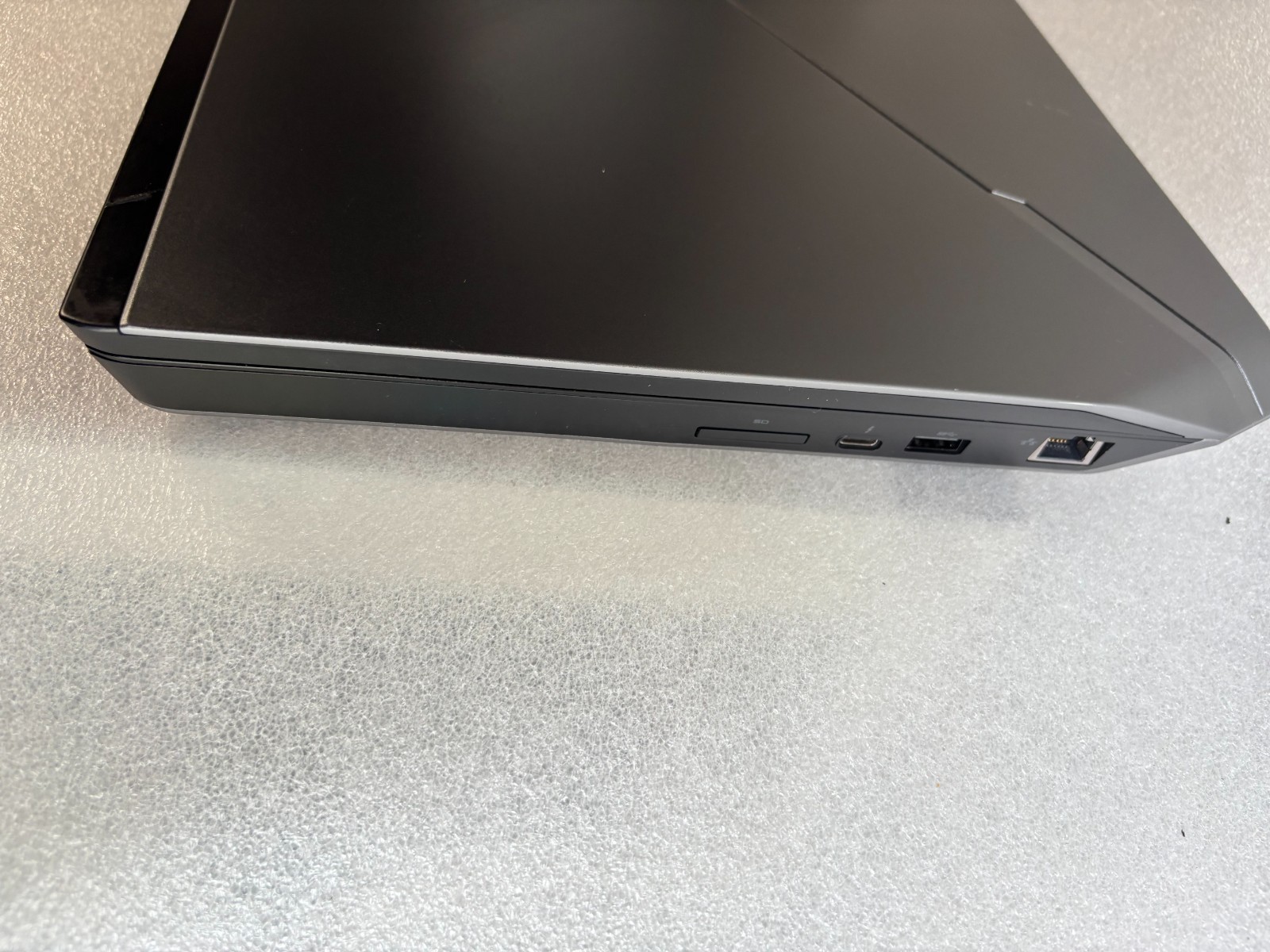 ALIENWARE 17 R3 GAMING i7-6700HQ 2.6GHZ RAM 8GB SSD 512GB NVIDIA GTX 970M